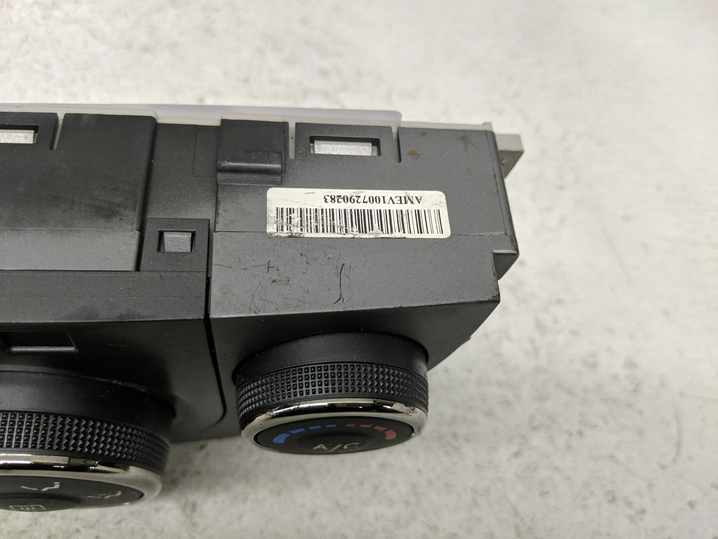 2010-2011 Kia Soul Climate Control Module Temperature AC/Heater Replacement P/N:97250-2KXXX Fits Fits 2010 2011 OEM Used Aut
