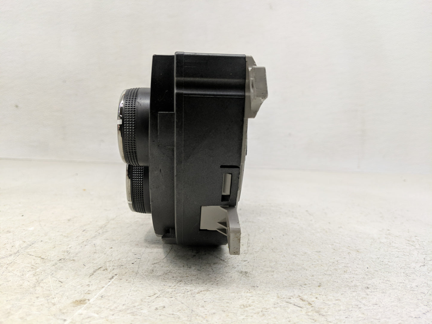 2010-2011 Kia Soul Climate Control Module Temperature AC/Heater Replacement P/N:97250-2KXXX Fits Fits 2010 2011 OEM Used Aut