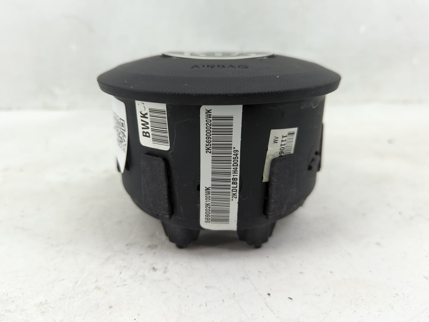2010-2011 Kia Soul Air Bag Driver Left Steering Wheel Mounted Fits Fits 2010 2011 OEM Used Auto Parts - Oemusedautoparts1.co