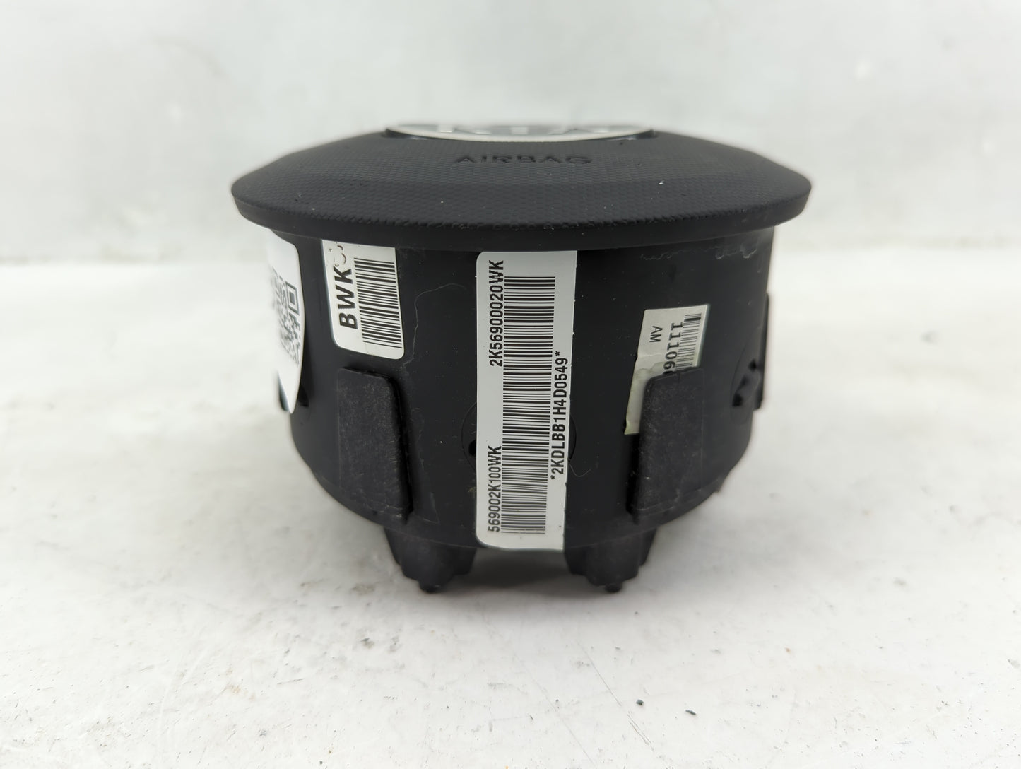 2010-2011 Kia Soul Air Bag Driver Left Steering Wheel Mounted Fits Fits 2010 2011 OEM Used Auto Parts - Oemusedautoparts1.co