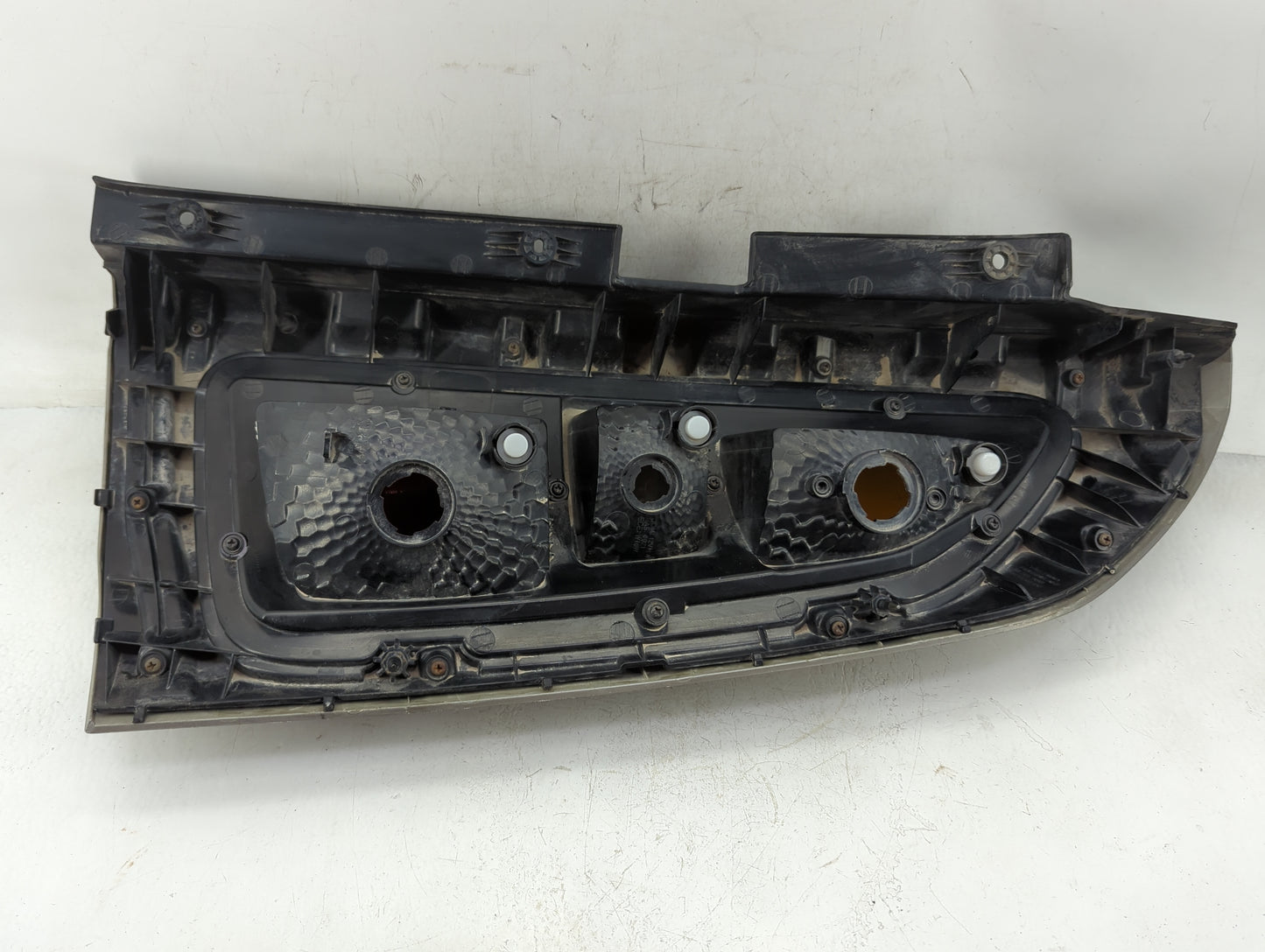 2010-2011 Kia Soul Tail Light Assembly Driver Left OEM P/N:92401-2K0 Fits Fits 2010 2011 OEM Used Auto Parts - Oemusedautopa