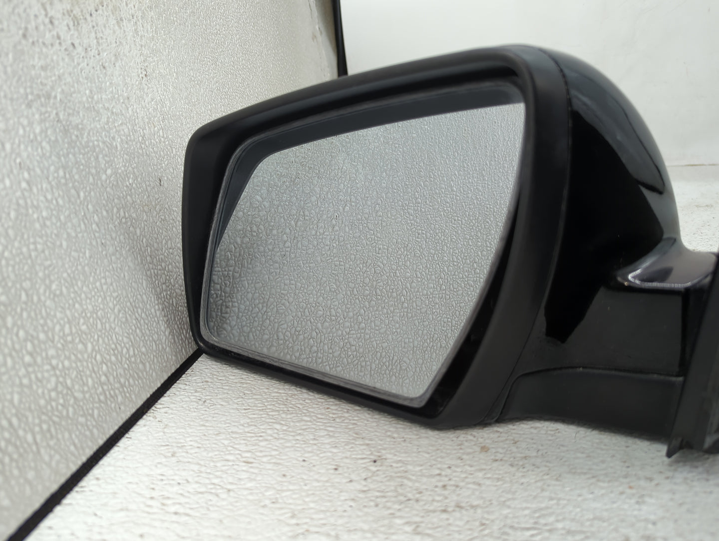 2010-2013 Kia Soul Driver Side View Mirror - Left Door Mirror OEM Used - Oemusedautoparts1.com