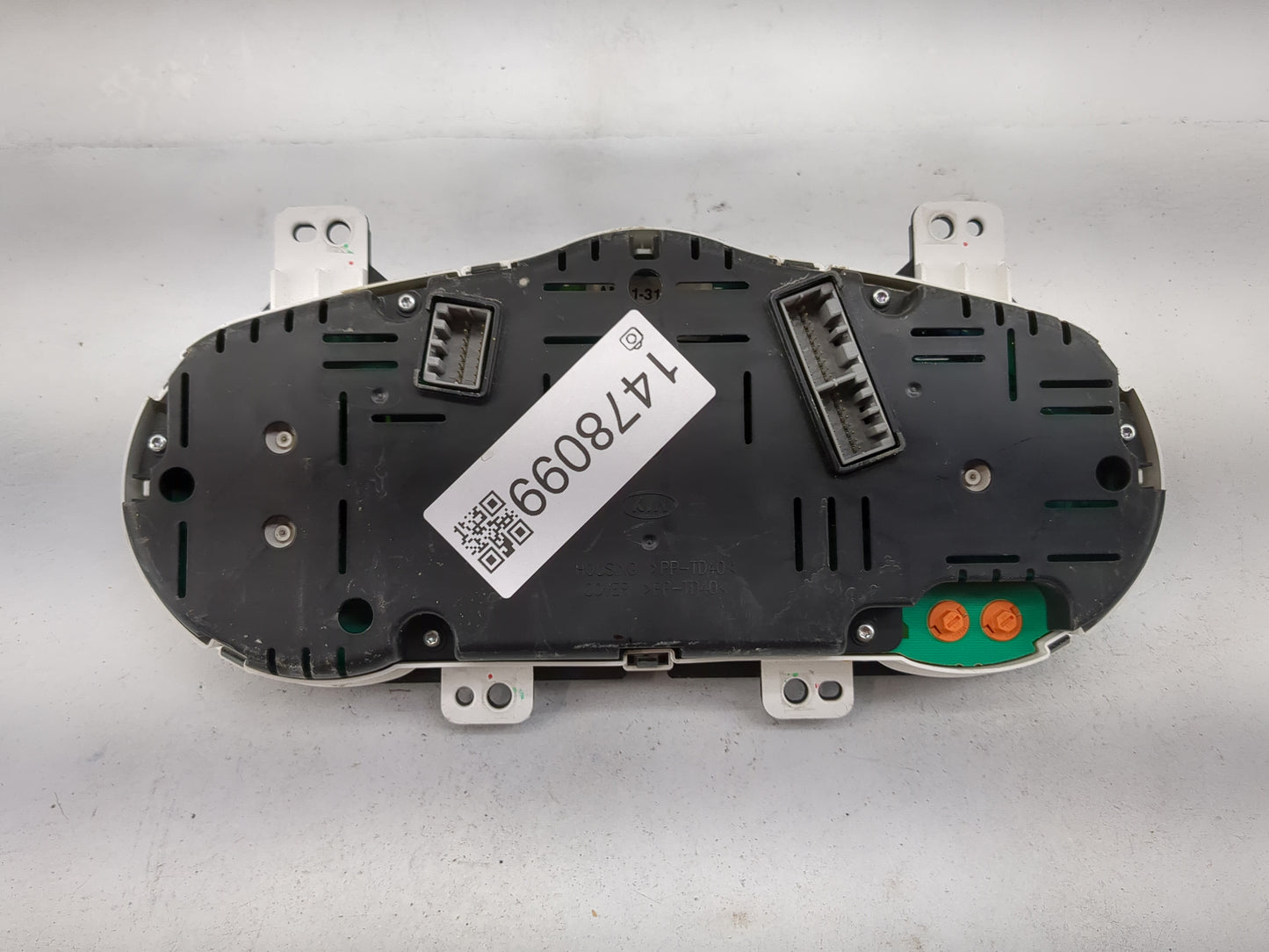 2011 Kia Soul Instrument Cluster Speedometer Gauges Miles: Fits OEM Used Auto Parts - Oemusedautoparts1.com