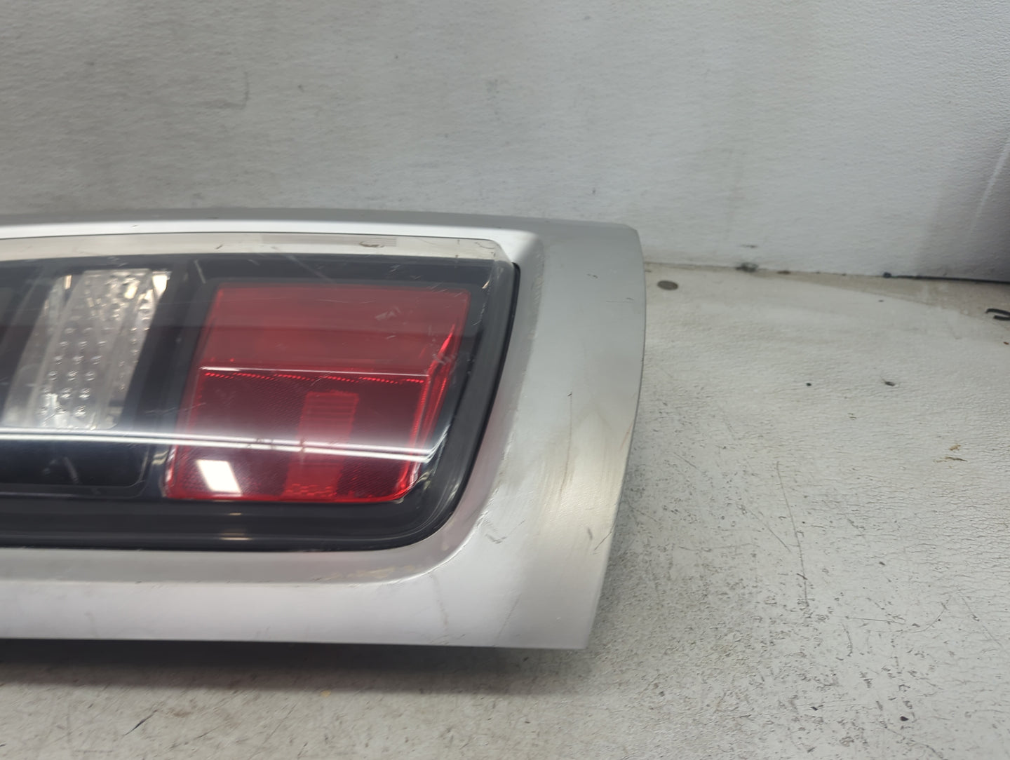 2010-2011 Kia Soul Driver Left Side Deck Lid Mounted Tail Light - Oemusedautoparts1.com