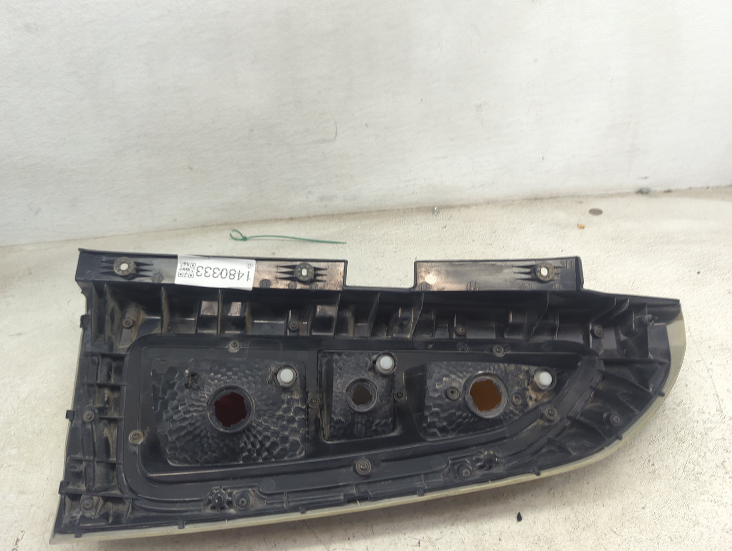2010-2011 Kia Soul Driver Left Side Deck Lid Mounted Tail Light - Oemusedautoparts1.com