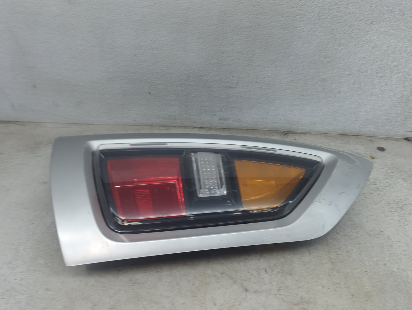 2010-2011 Kia Soul Passenger Right Side Deck Lid Mounted Tail Light - Oemusedautoparts1.com