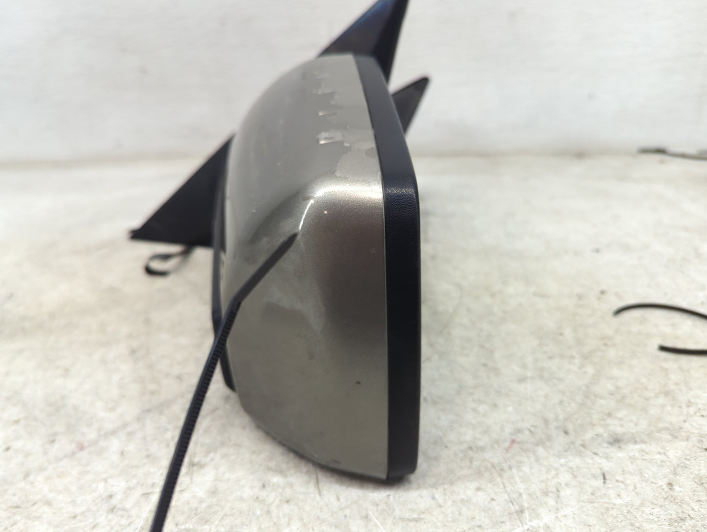 2010-2013 Kia Soul Driver Side View Mirror - Left Door Mirror OEM Used - Oemusedautoparts1.com