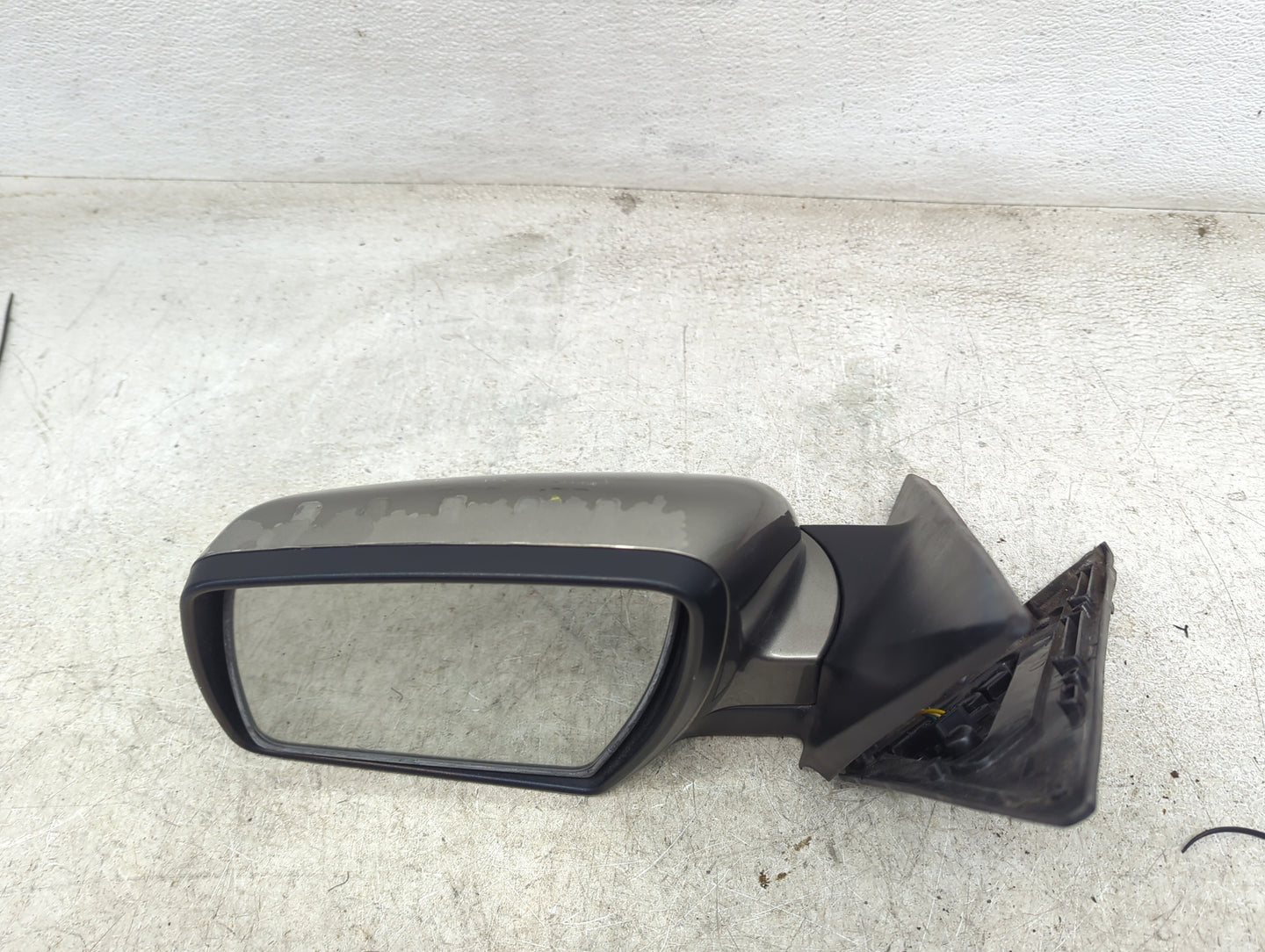 2010-2013 Kia Soul Driver Side View Mirror - Left Door Mirror OEM Used - Oemusedautoparts1.com