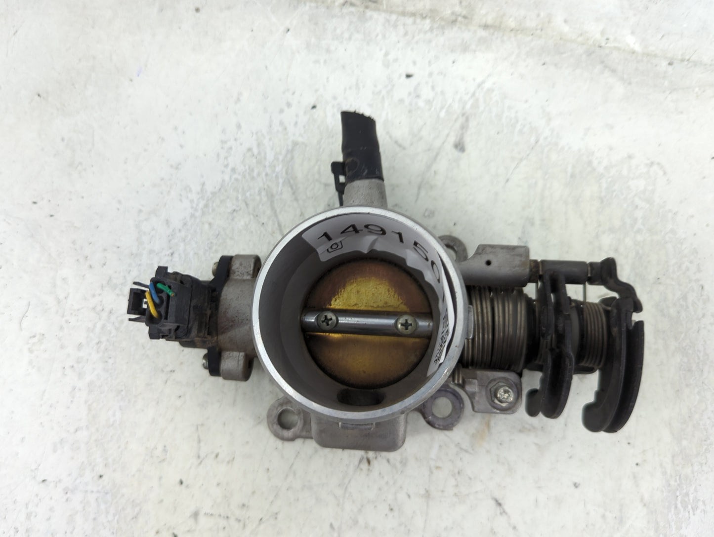 2010-2011 Kia Soul Throttle Body P/N:35100-23950 Fits Fits 2007 2008 2009 2010 2011 2012 OEM Used Auto Parts - Oemusedautopa