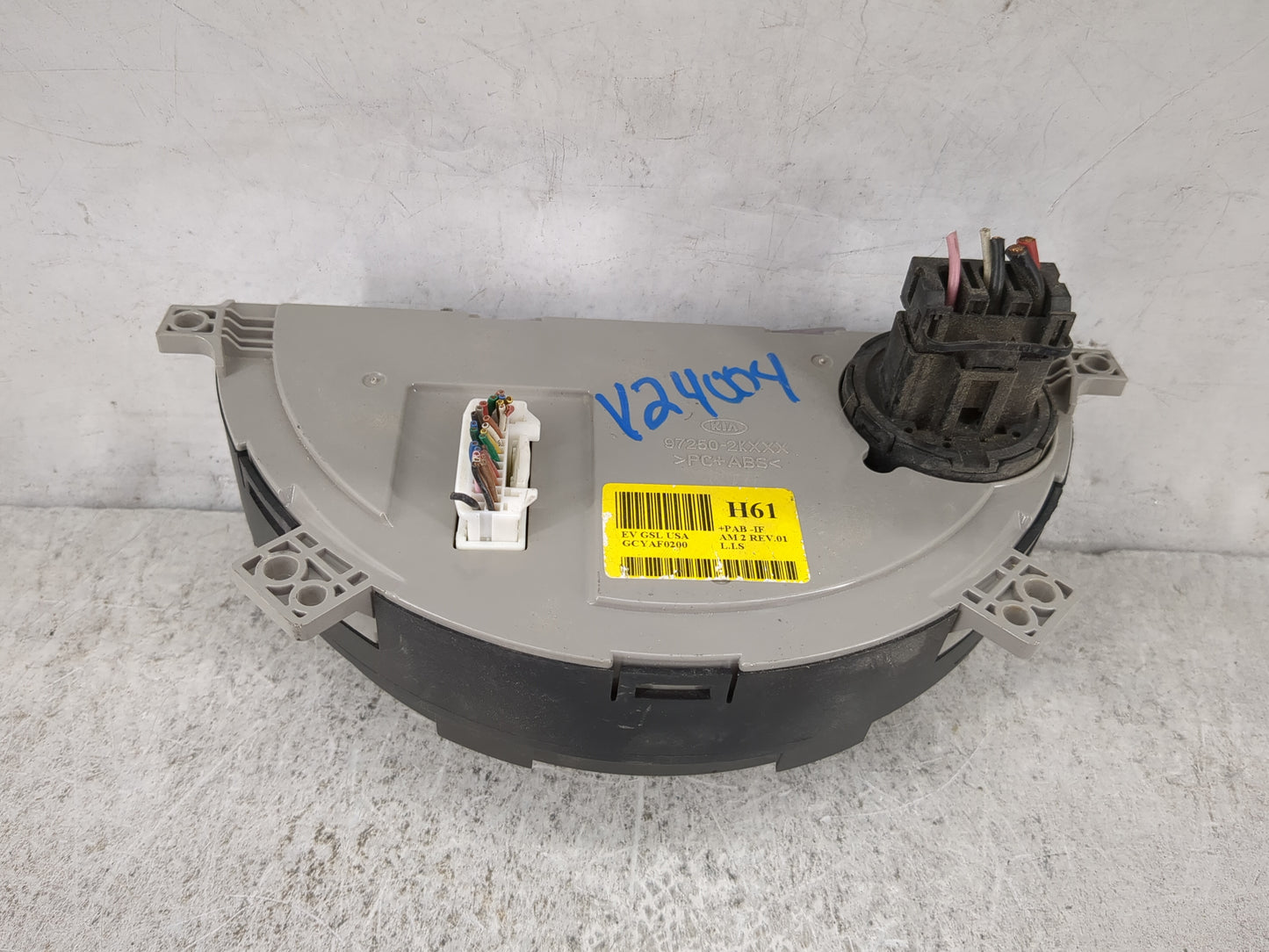 2010-2011 Kia Soul Climate Control Module Temperature AC/Heater Replacement P/N:97250-2KXXX Fits Fits 2010 2011 OEM Used Aut