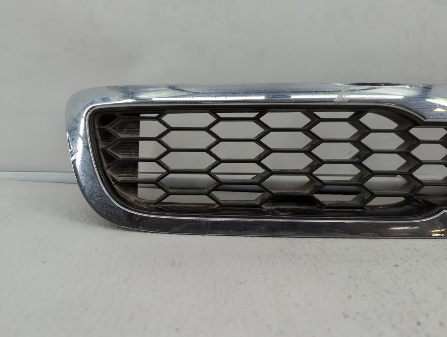 2010-2011 Kia Soul Front Bumper Grille Cover - Oemusedautoparts1.com