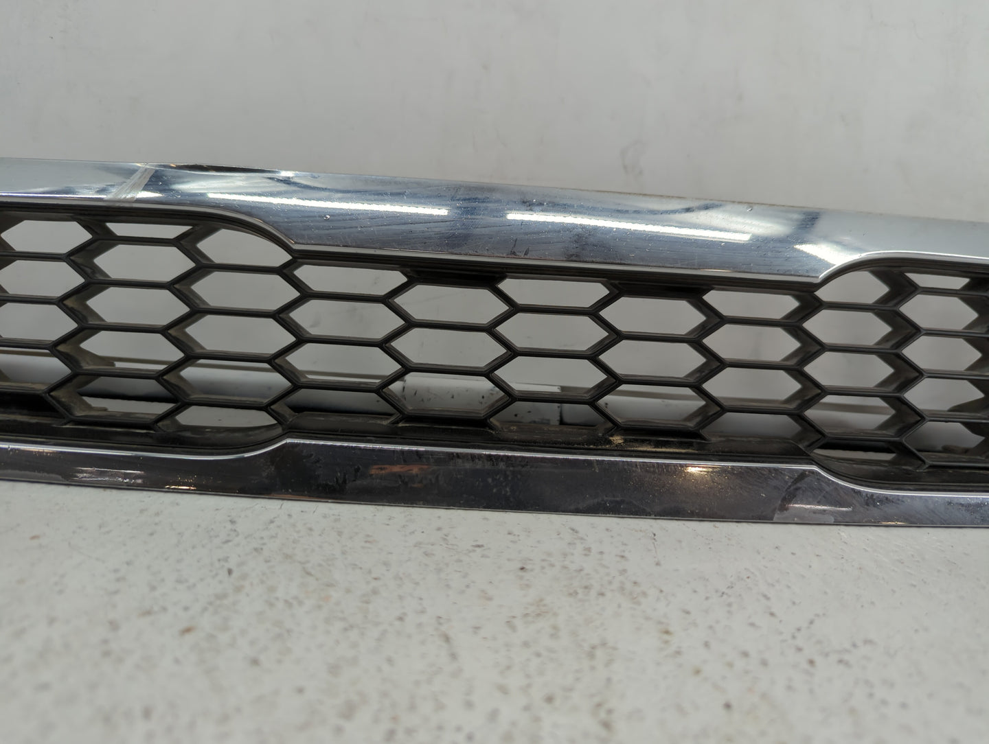 2010-2011 Kia Soul Front Bumper Grille Cover - Oemusedautoparts1.com