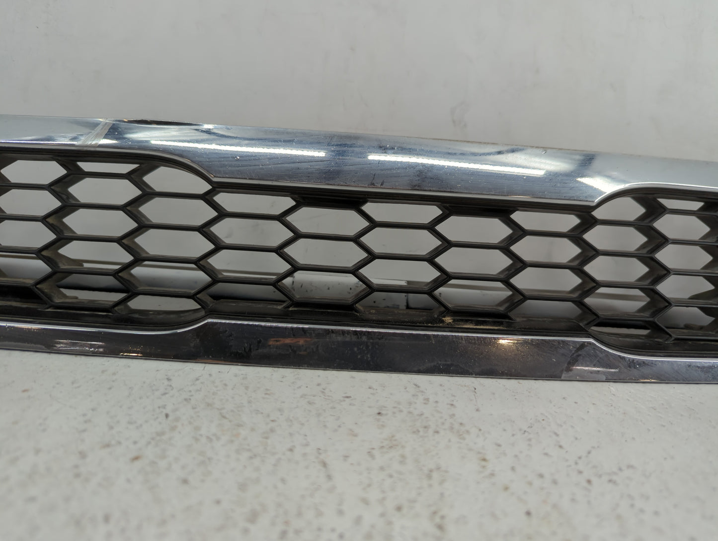 2010-2011 Kia Soul Front Bumper Grille Cover - Oemusedautoparts1.com