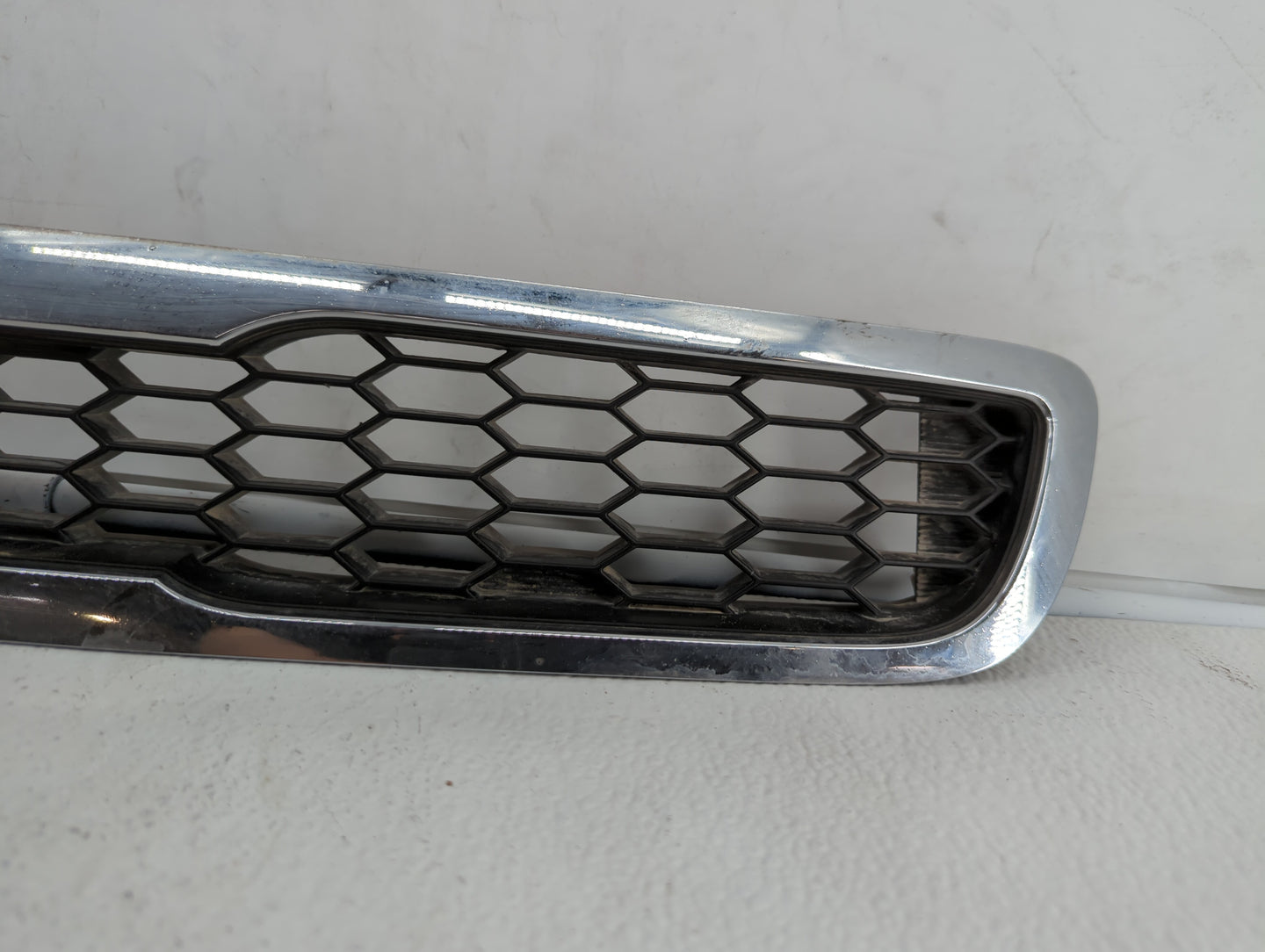2010-2011 Kia Soul Front Bumper Grille Cover - Oemusedautoparts1.com