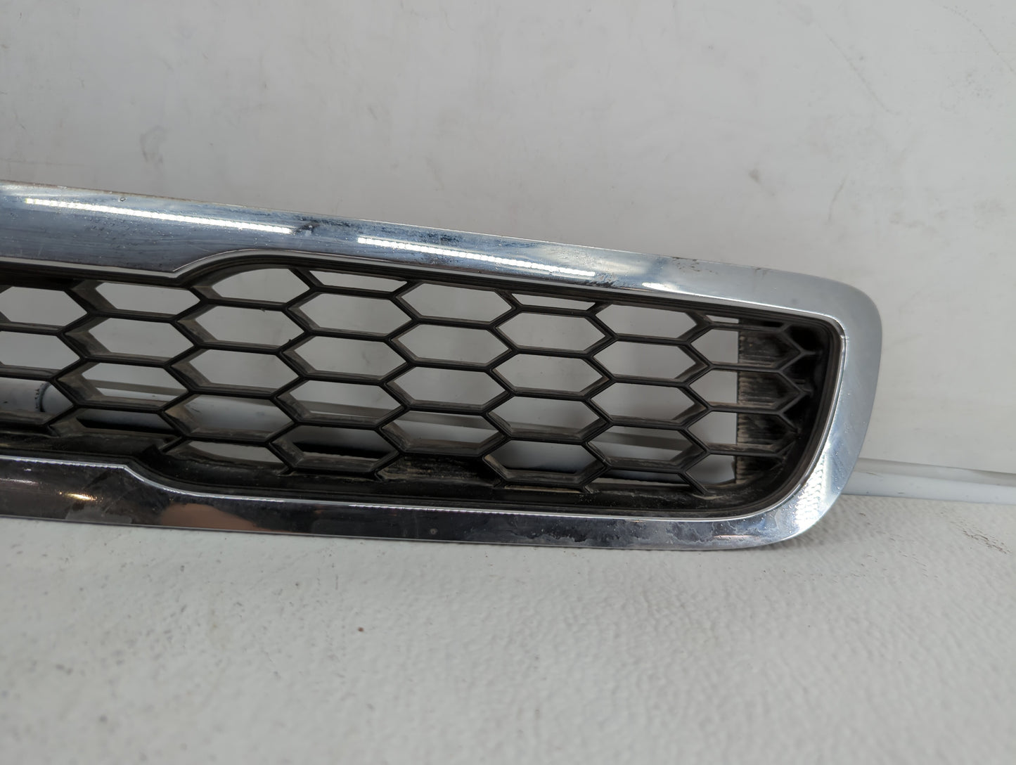 2010-2011 Kia Soul Front Bumper Grille Cover - Oemusedautoparts1.com