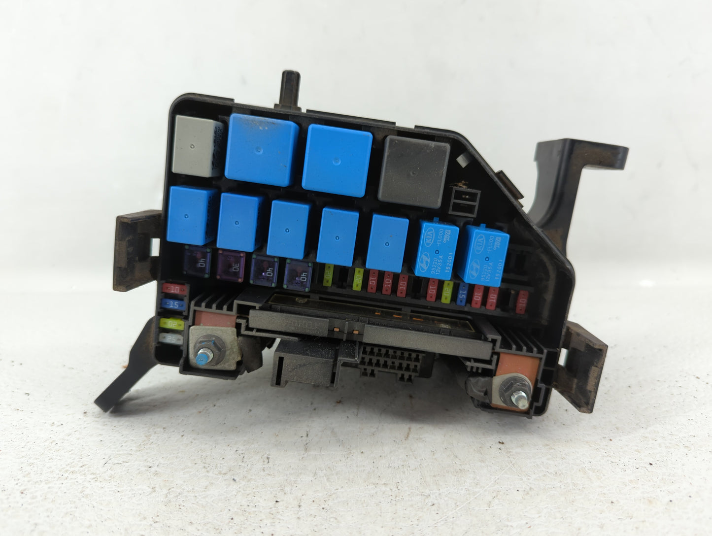 2010-2011 Kia Soul Fusebox Fuse Box Panel Relay Module P/N:91950-2K360 Fits Fits 2010 2011 OEM Used Auto Parts - Oemusedauto