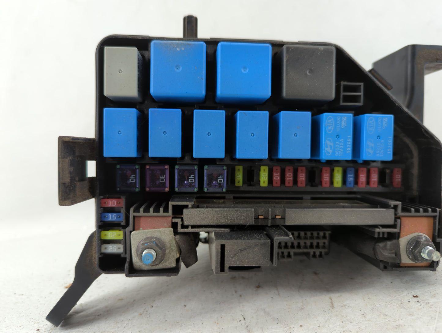 2010-2011 Kia Soul Fusebox Fuse Box Panel Relay Module P/N:91950-2K360 Fits Fits 2010 2011 OEM Used Auto Parts - Oemusedauto