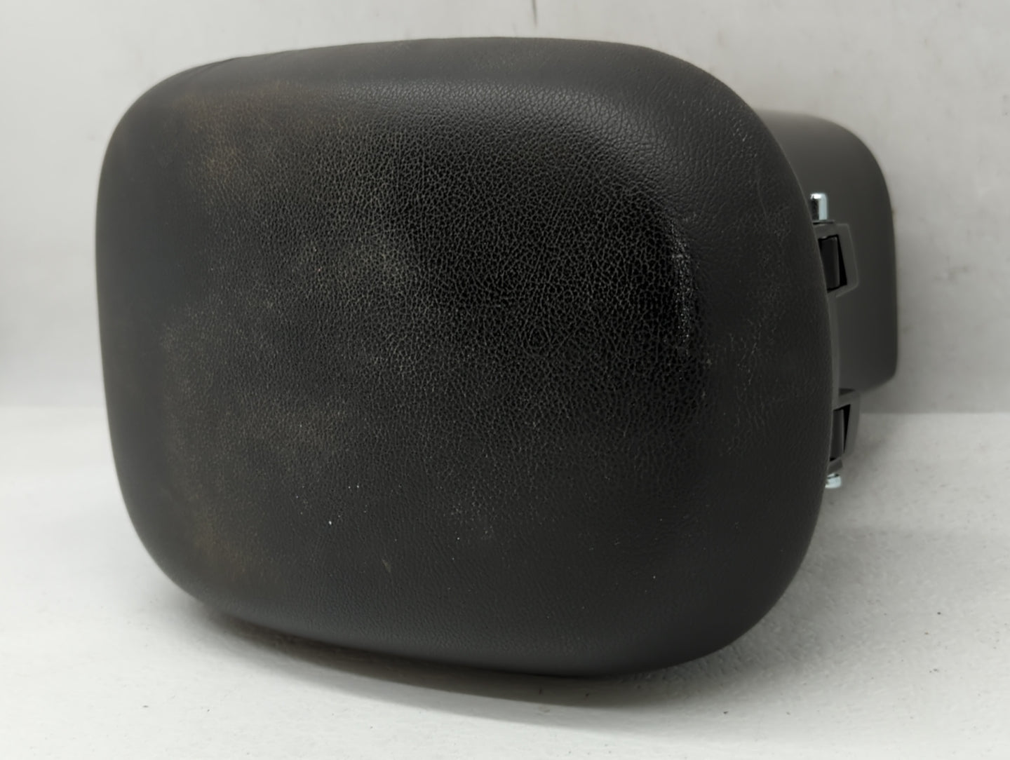 2011 Kia Soul Center Console Armrest Cover Lid - Oemusedautoparts1.com