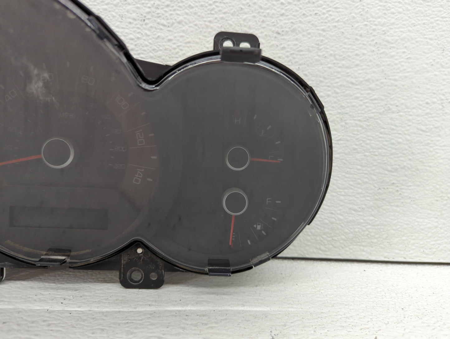 2011 Kia Soul Instrument Cluster Speedometer Gauges P/N:94011-2K260 Fits OEM Used Auto Parts - Oemusedautoparts1.com