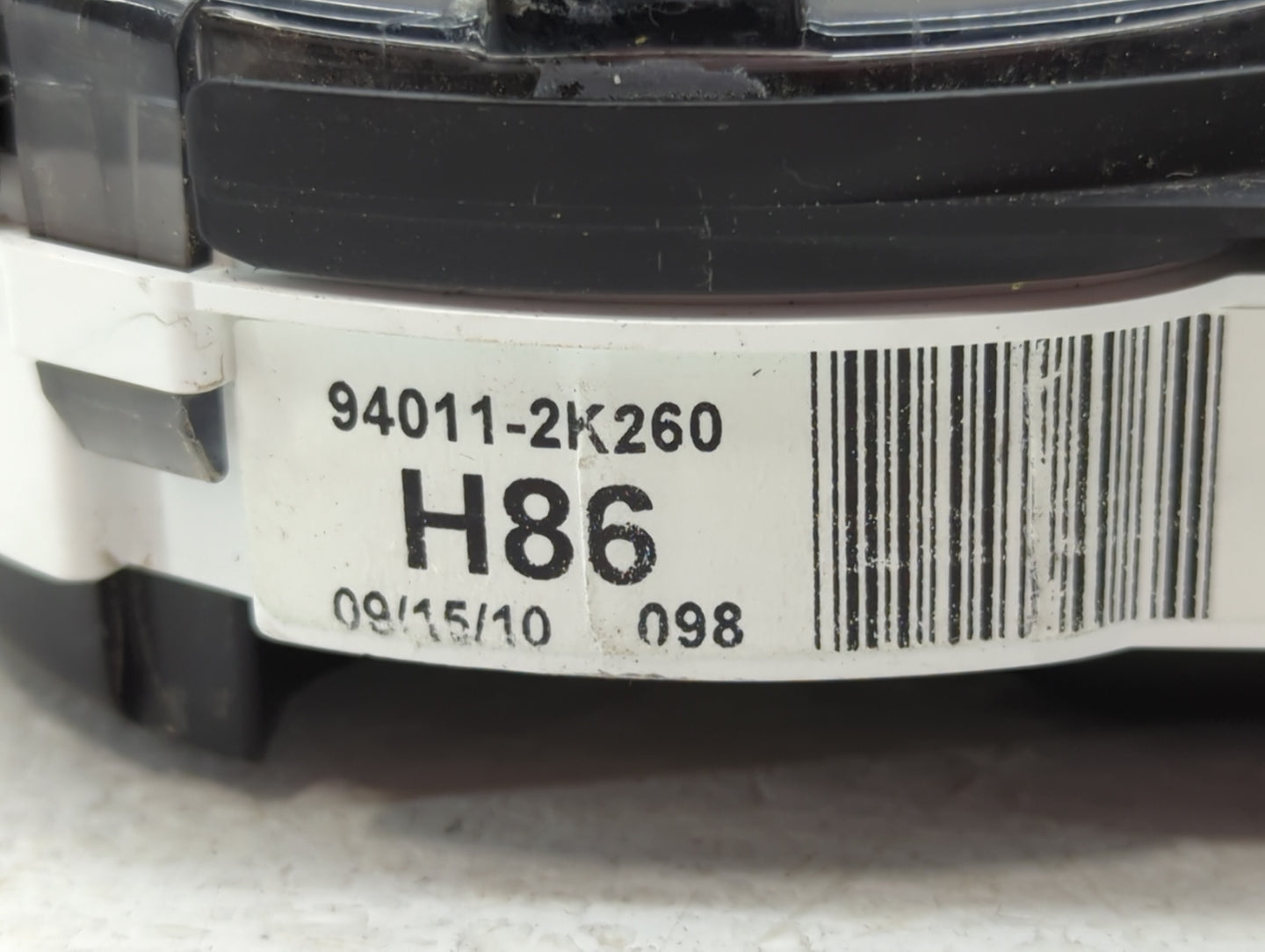 2011 Kia Soul Instrument Cluster Speedometer Gauges P/N:94011-2K260 Fits OEM Used Auto Parts - Oemusedautoparts1.com