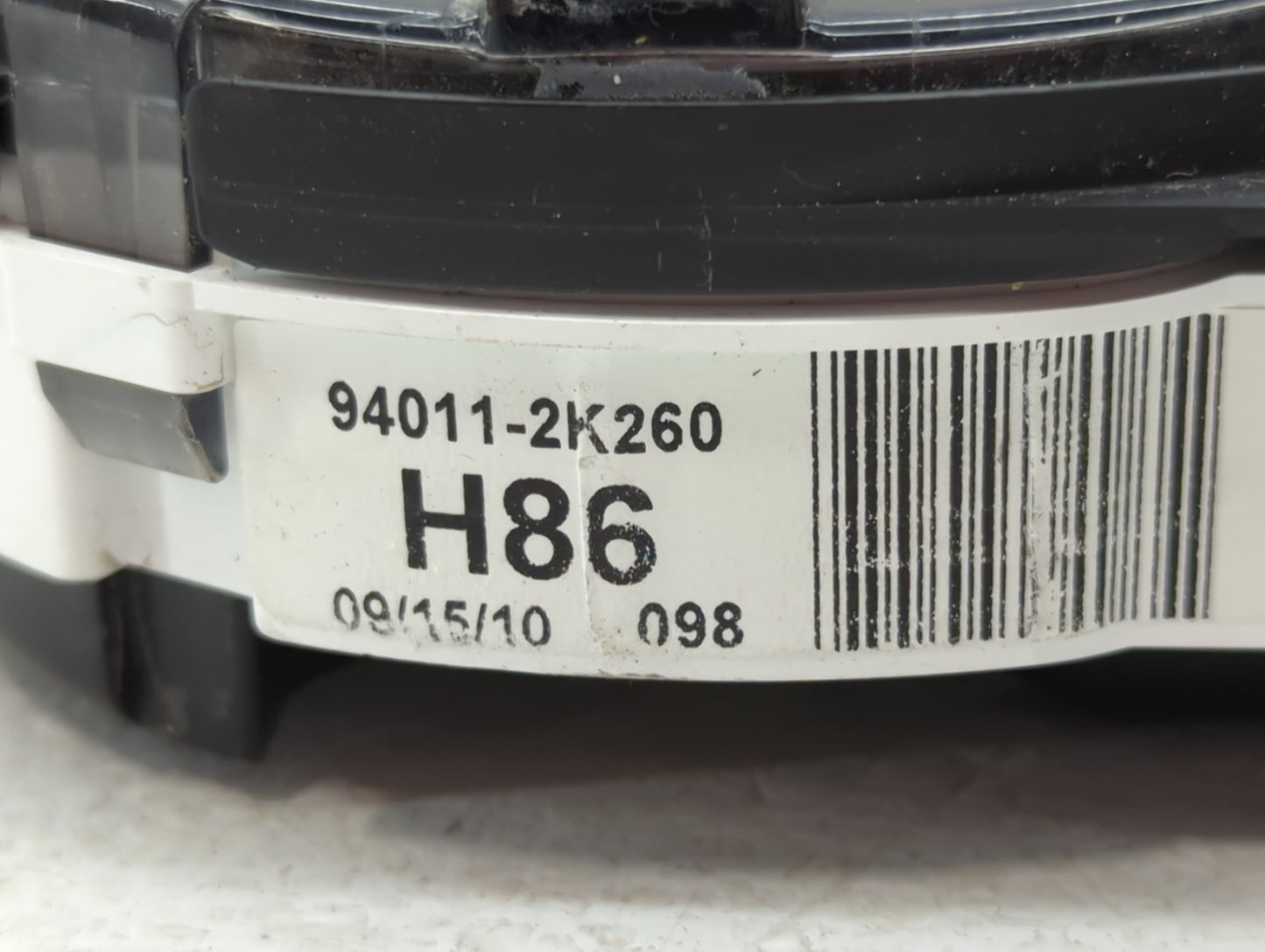 2011 Kia Soul Instrument Cluster Speedometer Gauges P/N:94011-2K260 Fits OEM Used Auto Parts - Oemusedautoparts1.com