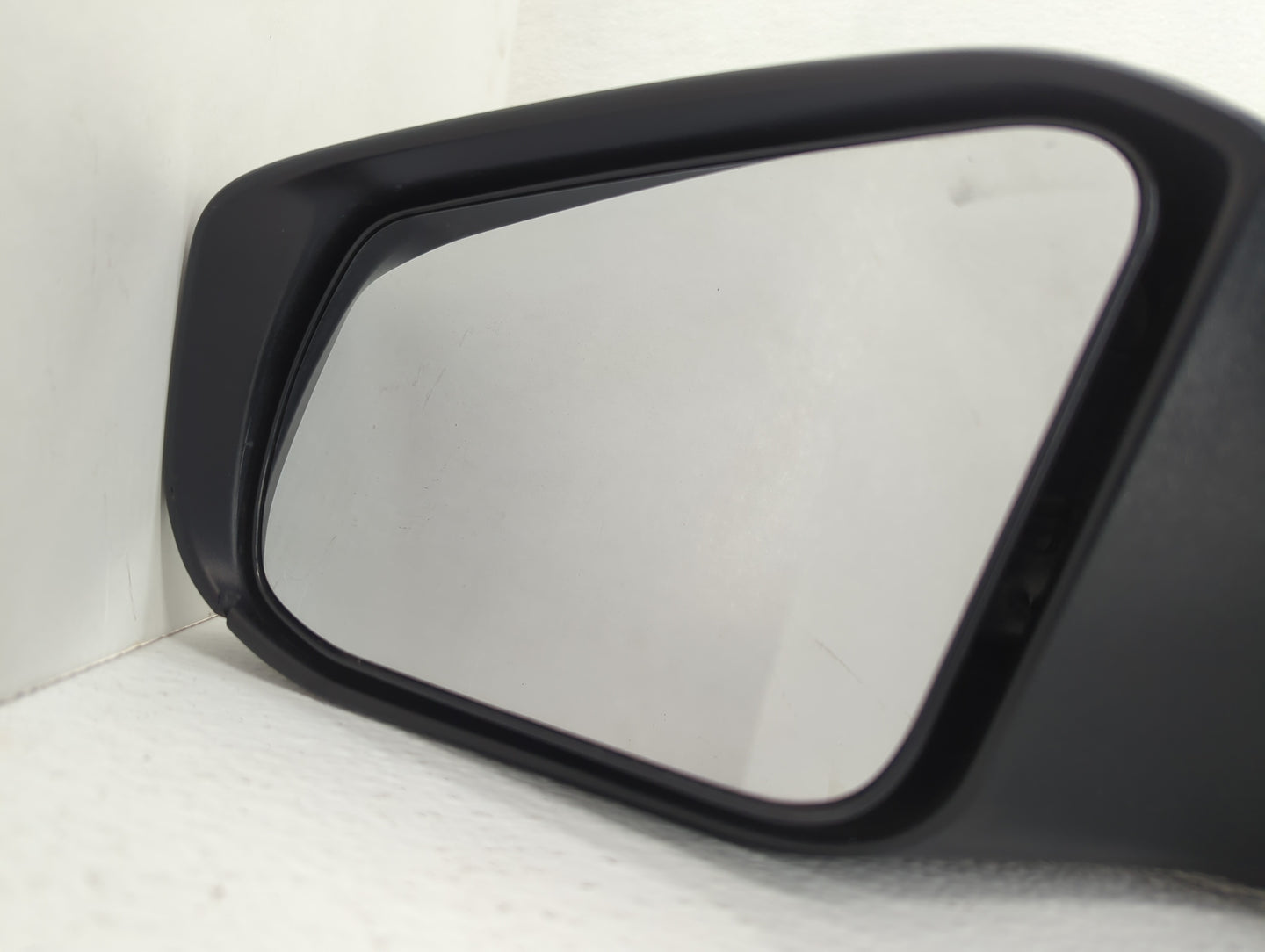 2010-2012 Kia Soul Driver Side View Mirror - Left Door Mirror OEM Used - Oemusedautoparts1.com