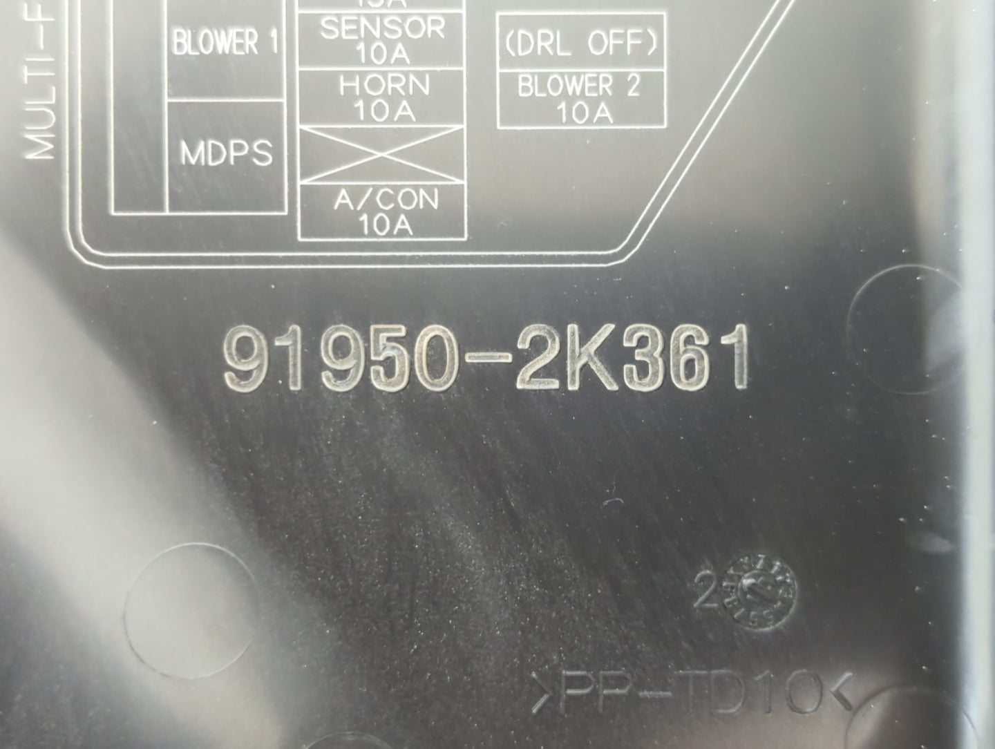 2010-2011 Kia Soul Fusebox Fuse Box Panel Relay Module P/N:91950-2K361 Fits Fits 2010 2011 OEM Used Auto Parts - Oemusedauto