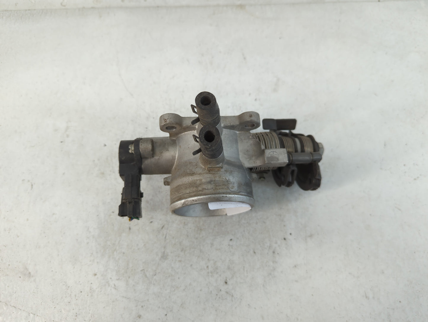 2010-2011 Kia Soul Throttle Body Fits Fits 2007 2008 2009 2010 2011 2012 OEM Used Auto Parts - Oemusedautoparts1.com