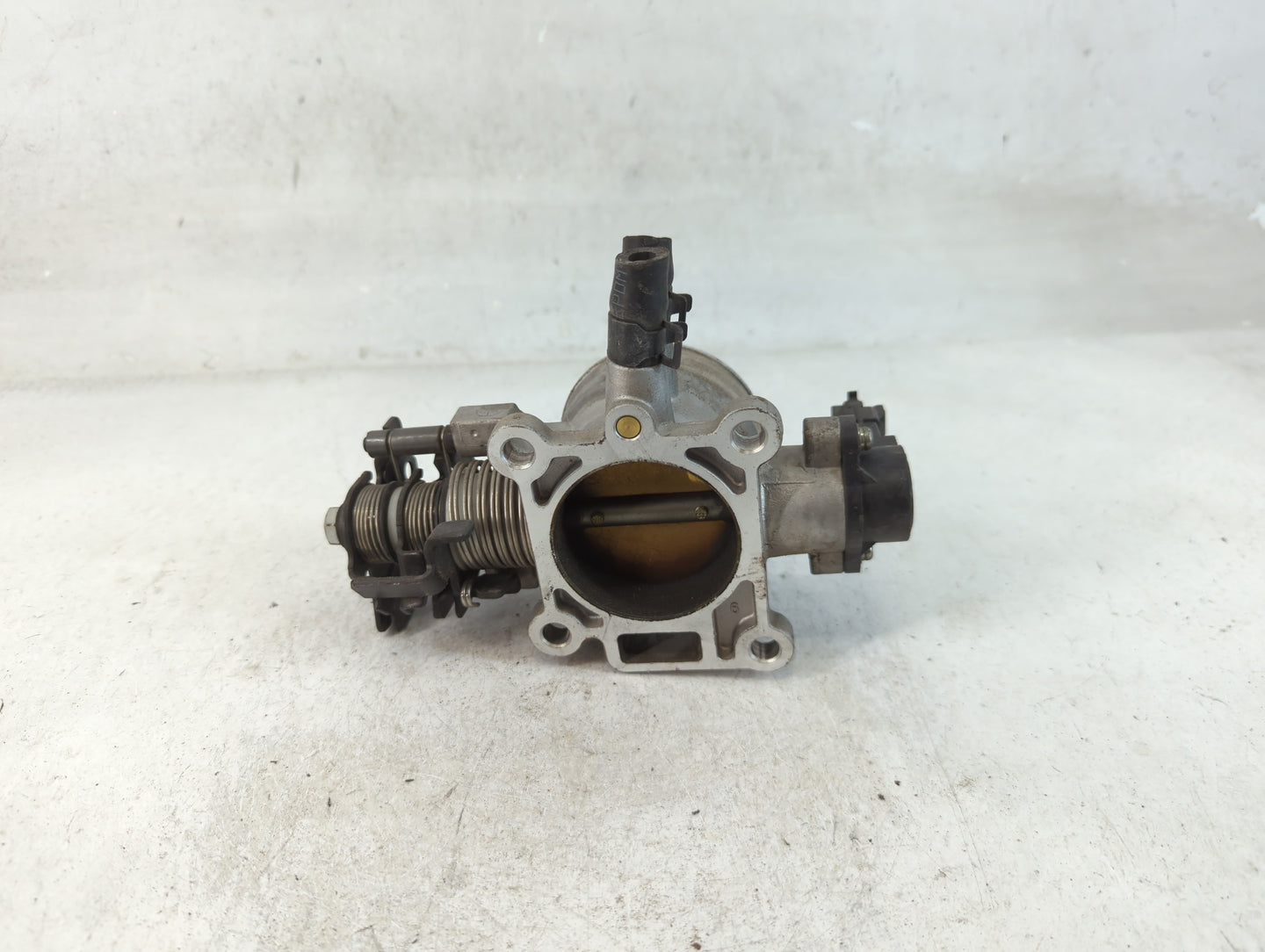 2010-2011 Kia Soul Throttle Body Fits Fits 2007 2008 2009 2010 2011 2012 OEM Used Auto Parts - Oemusedautoparts1.com
