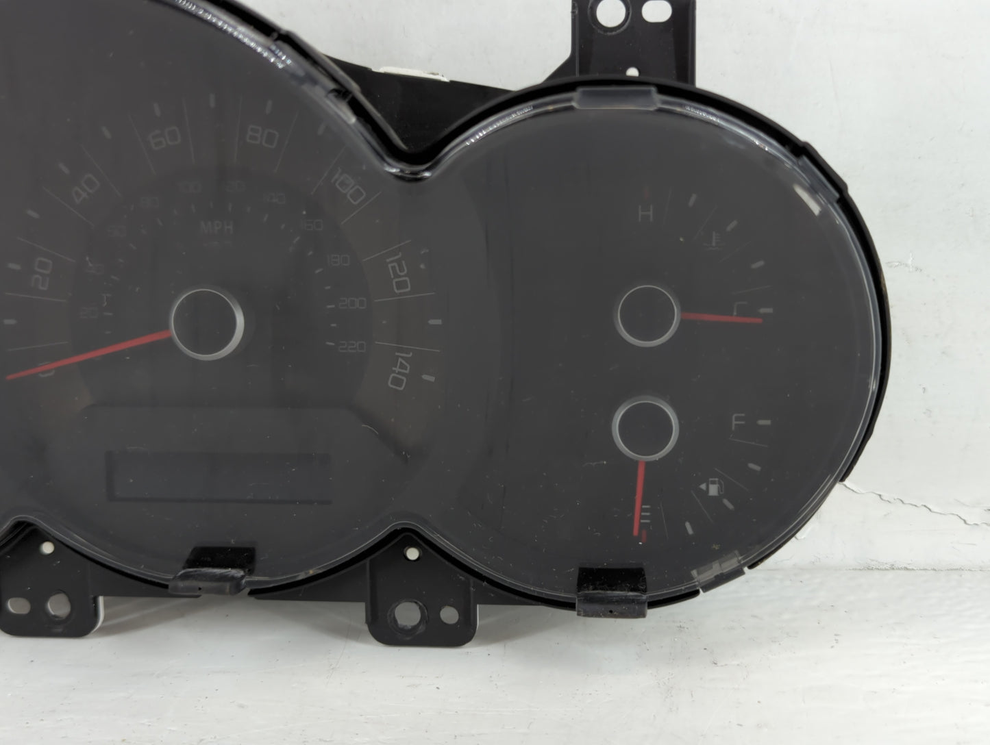 2011 Kia Soul Instrument Cluster Speedometer Gauges P/N:94011-2K260 Fits OEM Used Auto Parts - Oemusedautoparts1.com