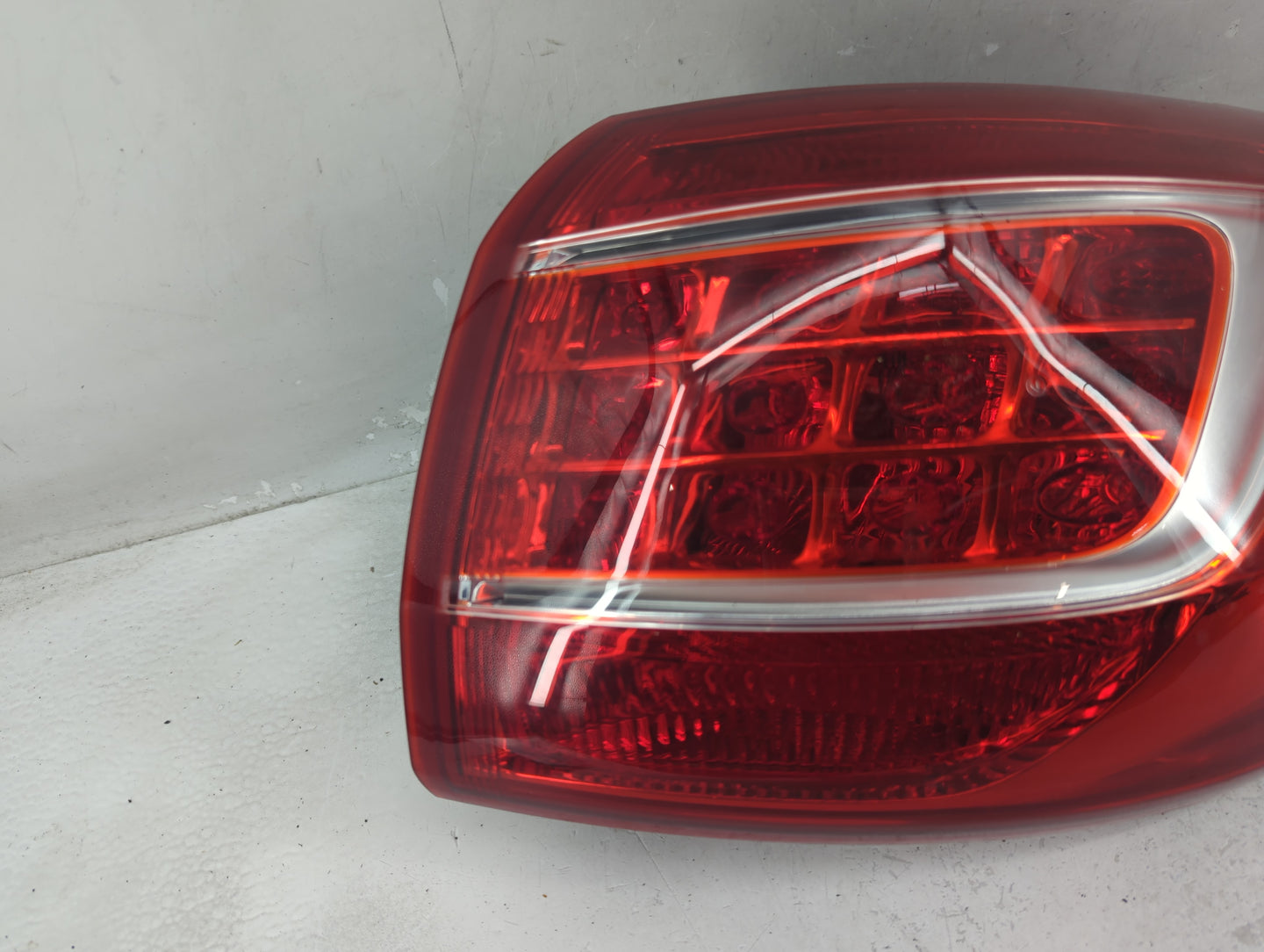 2011-2013 Kia Sportage Tail Light Assembly Passenger Right OEM Fits Fits 2011 2012 2013 OEM Used Auto Parts - Oemusedautopar