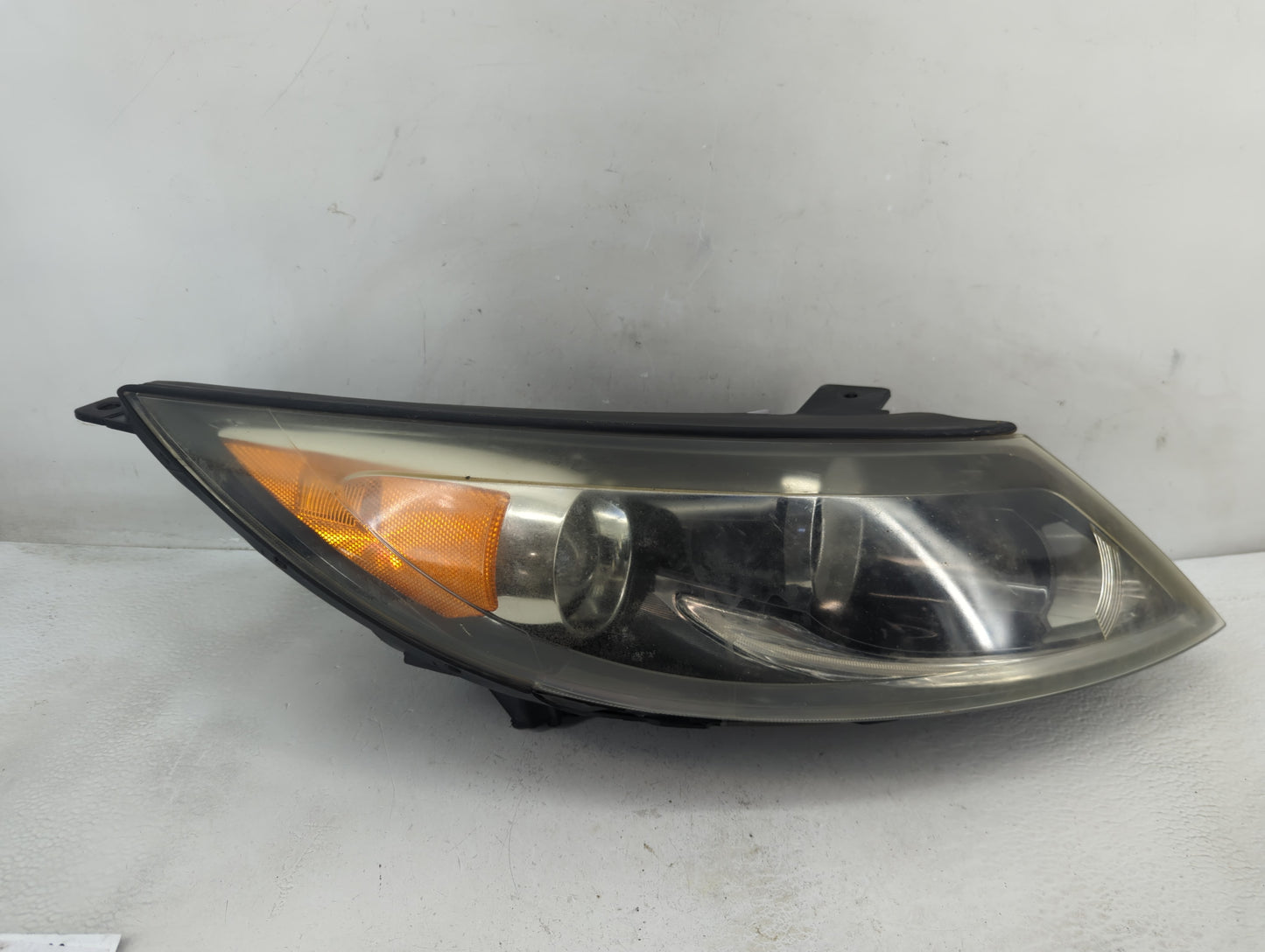 2011-2012 Kia Sportage Passenger Right Oem Head Light Headlight Lamp - Oemusedautoparts1.com