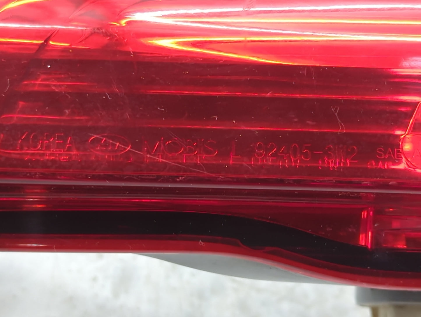 2011-2013 Kia Sportage Tail Light Assembly Driver Left OEM P/N:92405-3W2 Fits Fits 2011 2012 2013 OEM Used Auto Parts - Oemu