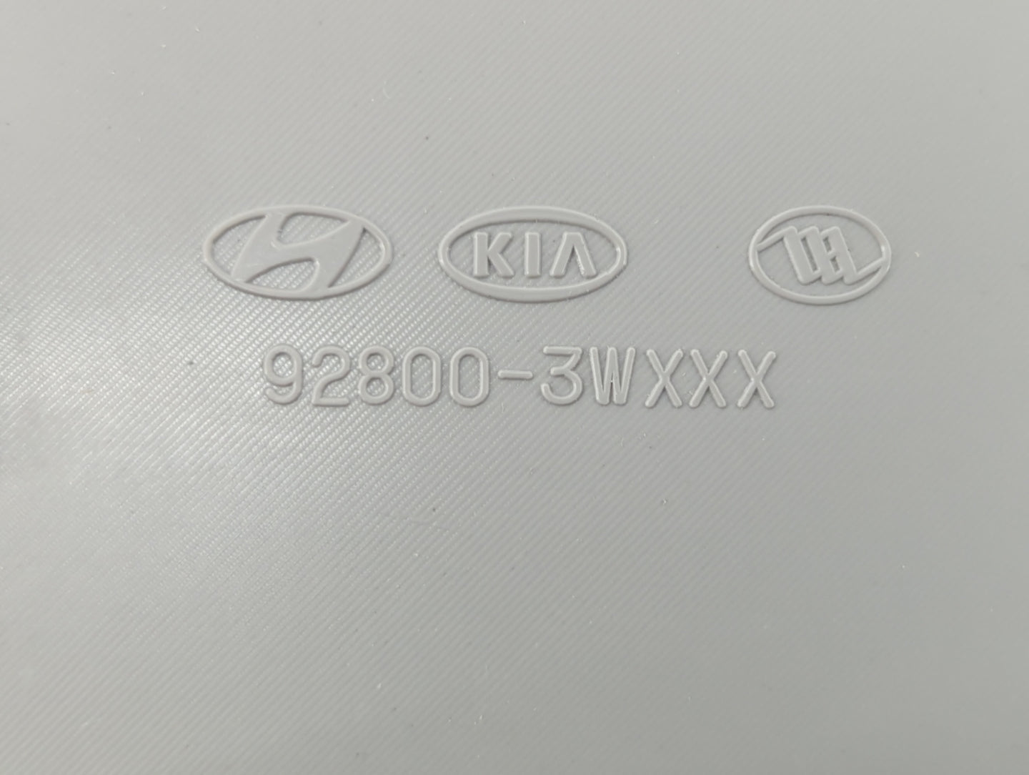 2011 Kia Sportage Overhead Roof Console Grey - Oemusedautoparts1.com