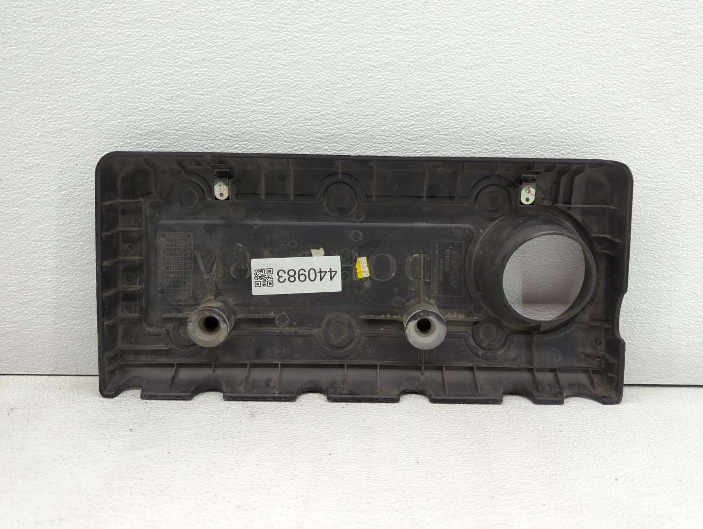 2011 Kia Sportage Engine Cover - Oemusedautoparts1.com