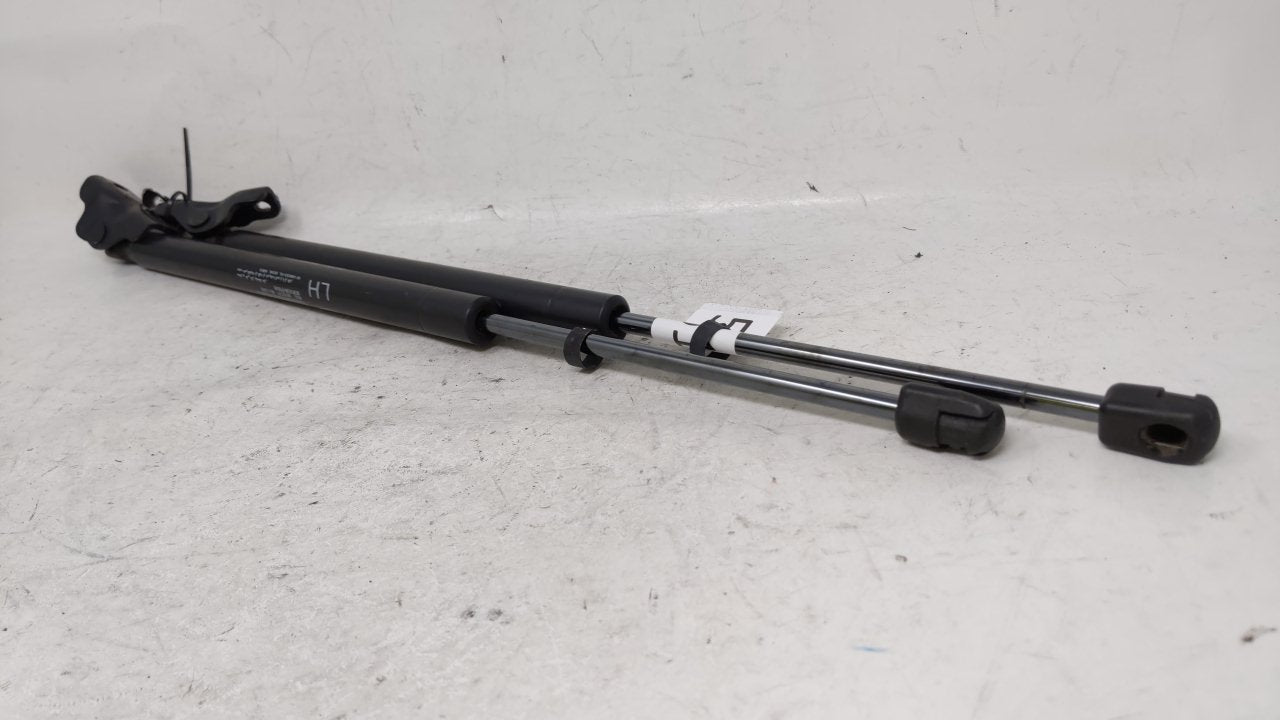 2011 Kia Sportage Hatchback Lift Gate Strut - Oemusedautoparts1.com