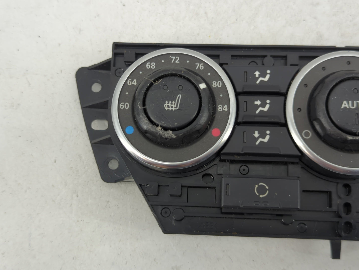 2010-2012 Land Rover Lr2 Climate Control Module Temperature AC/Heater Replacement Fits Fits 2010 2011 2012 OEM Used Auto Par