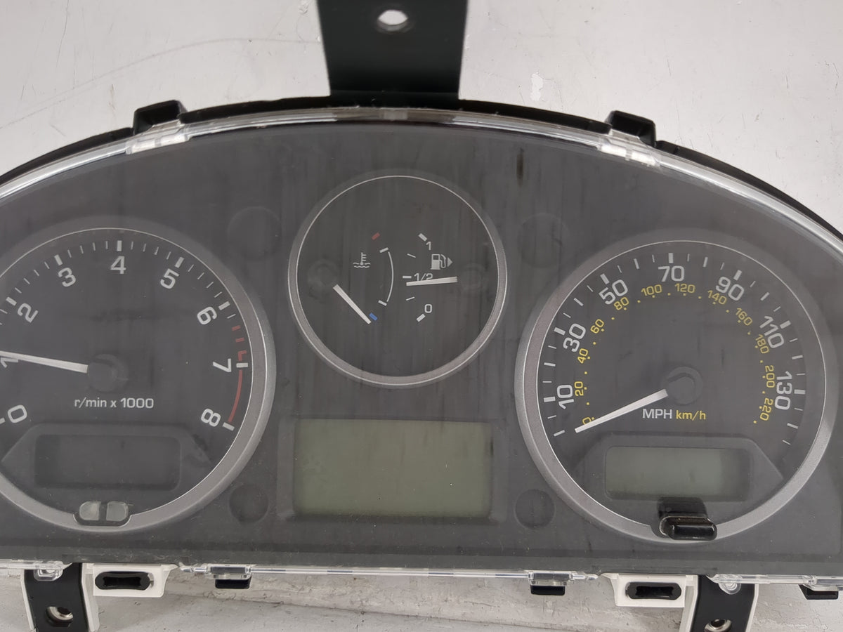 2011 Land Rover Lr2 Instrument Cluster Speedometer Gauges P/N:BH52-14C226-AB BH52-14C026-AD, BH5210849AD, LR-0019-001 Miles: