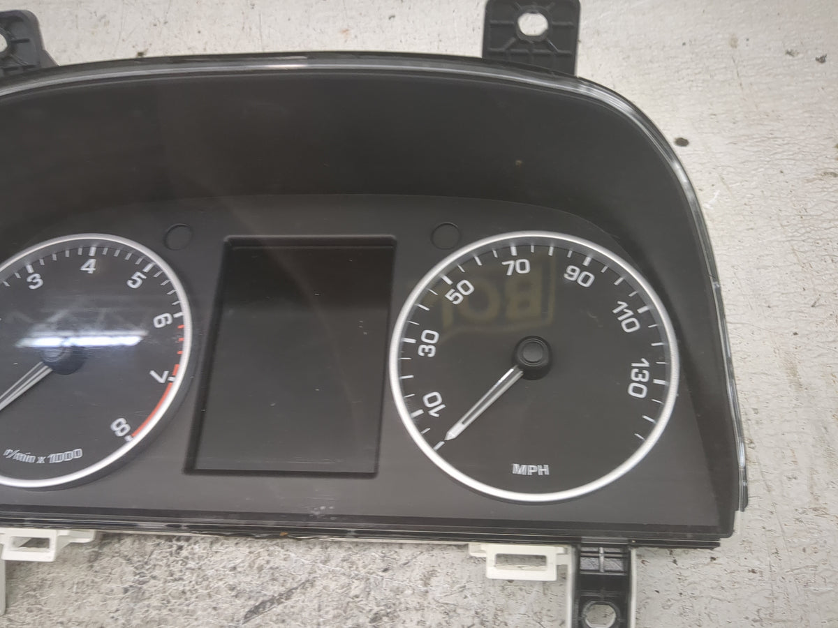 2011 Land Rover Lr2 Instrument Cluster Speedometer Gauges P/N:AH22-10849-AJ VPAH2F-10849-AJ, AH22-14C026-AJ Miles: Fits OEM 