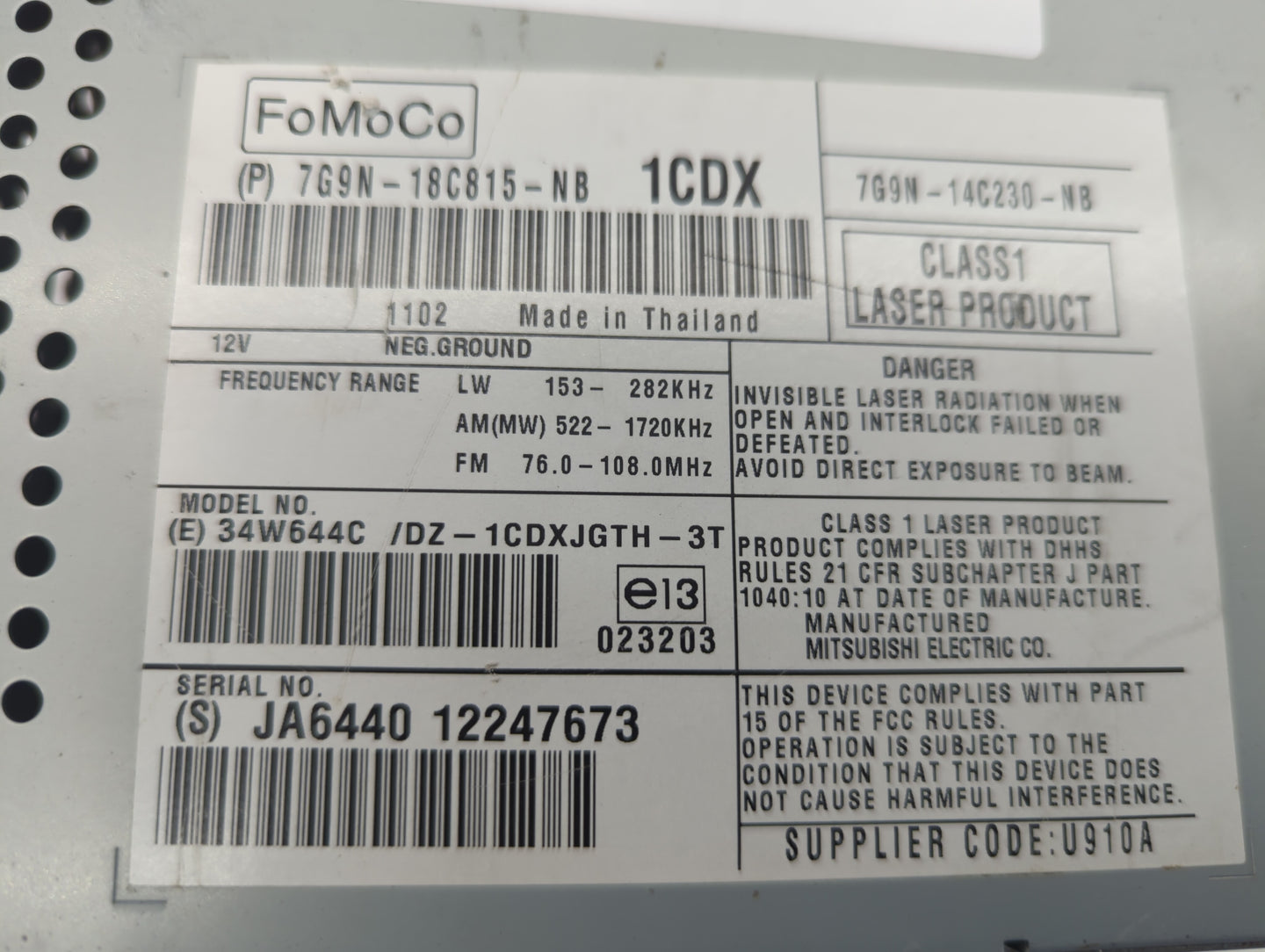 2011-2012 Land Rover Lr2 Radio AM FM Cd Player Receiver Replacement P/N:7G9N-18C815-NB Fits Fits 2011 2012 OEM Used Auto Par