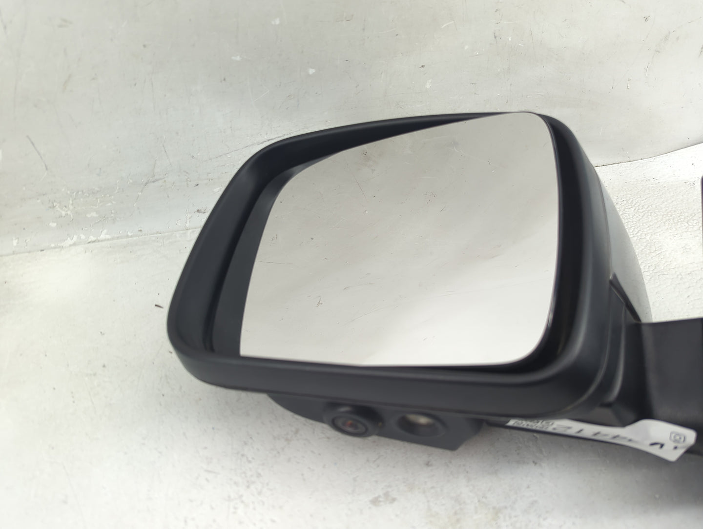 2010-2013 Land Rover Lr4 Driver Side View Mirror - Left Door Mirror OEM Used - Oemusedautoparts1.com