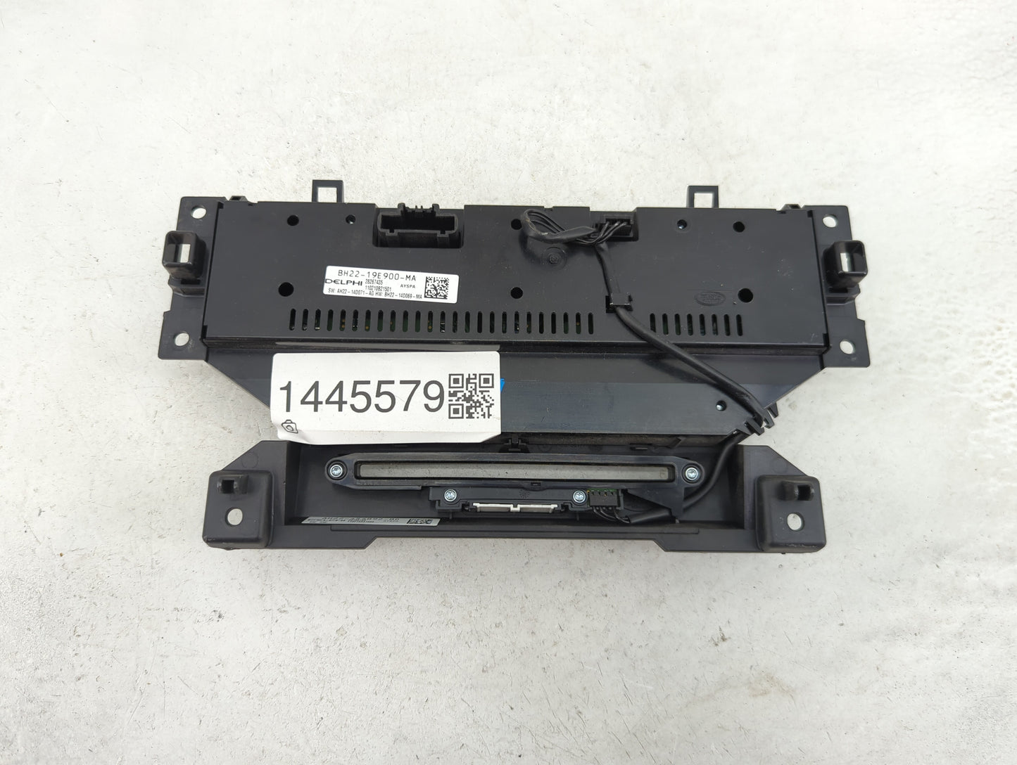 2010-2016 Land Rover Lr4 Climate Control Module Temperature AC/Heater Replacement P/N:BH22-19E900-MA 28267435 Fits OEM Used 