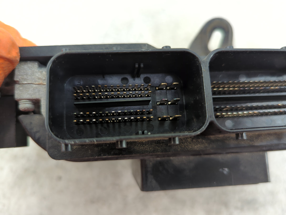 2011 Land Rover Range Rover PCM Engine Control Computer ECU ECM PCU OEM P/N:MB279700-9450 OEM Used Auto Parts - Oemusedautop