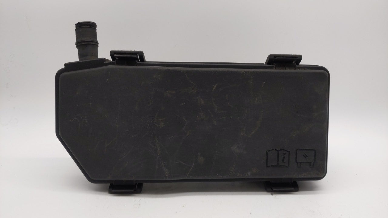 2010-2012 Land Rover Range Rover Fusebox Fuse Box Panel Relay Module Fits Fits 2010 2011 2012 OEM Used Auto Parts - Oemuseda