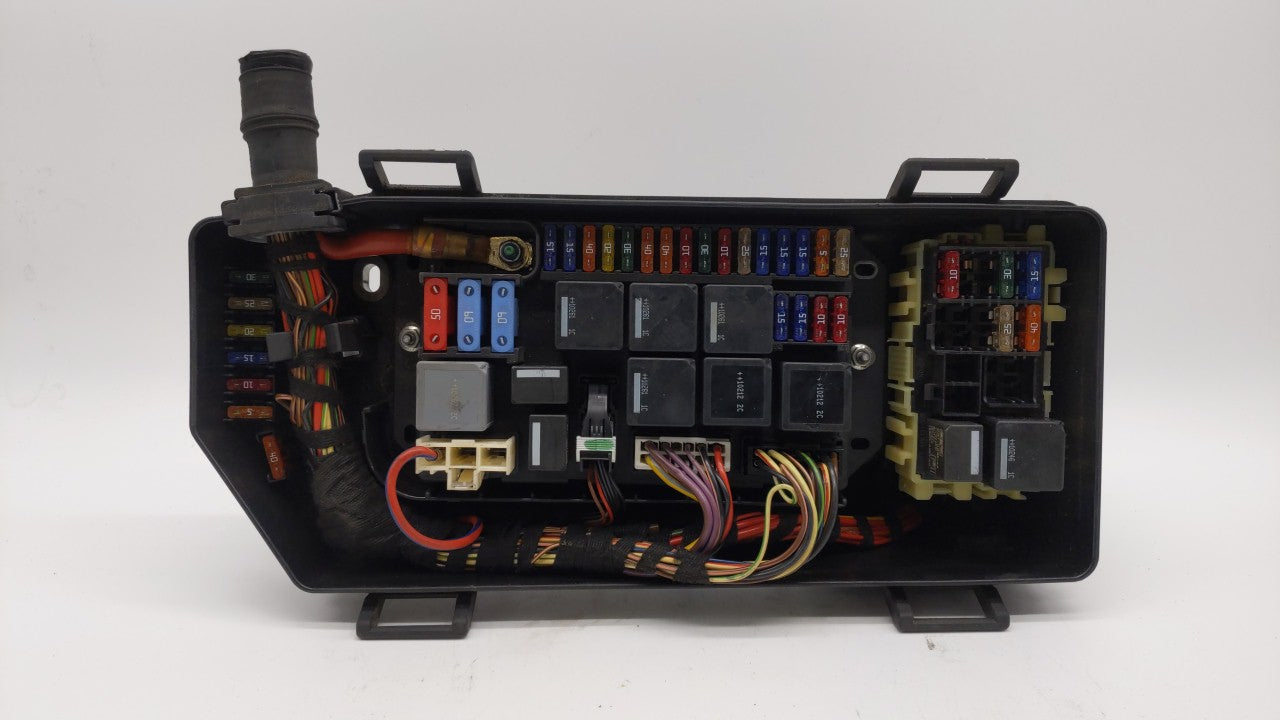 2010-2012 Land Rover Range Rover Fusebox Fuse Box Panel Relay Module Fits Fits 2010 2011 2012 OEM Used Auto Parts - Oemuseda