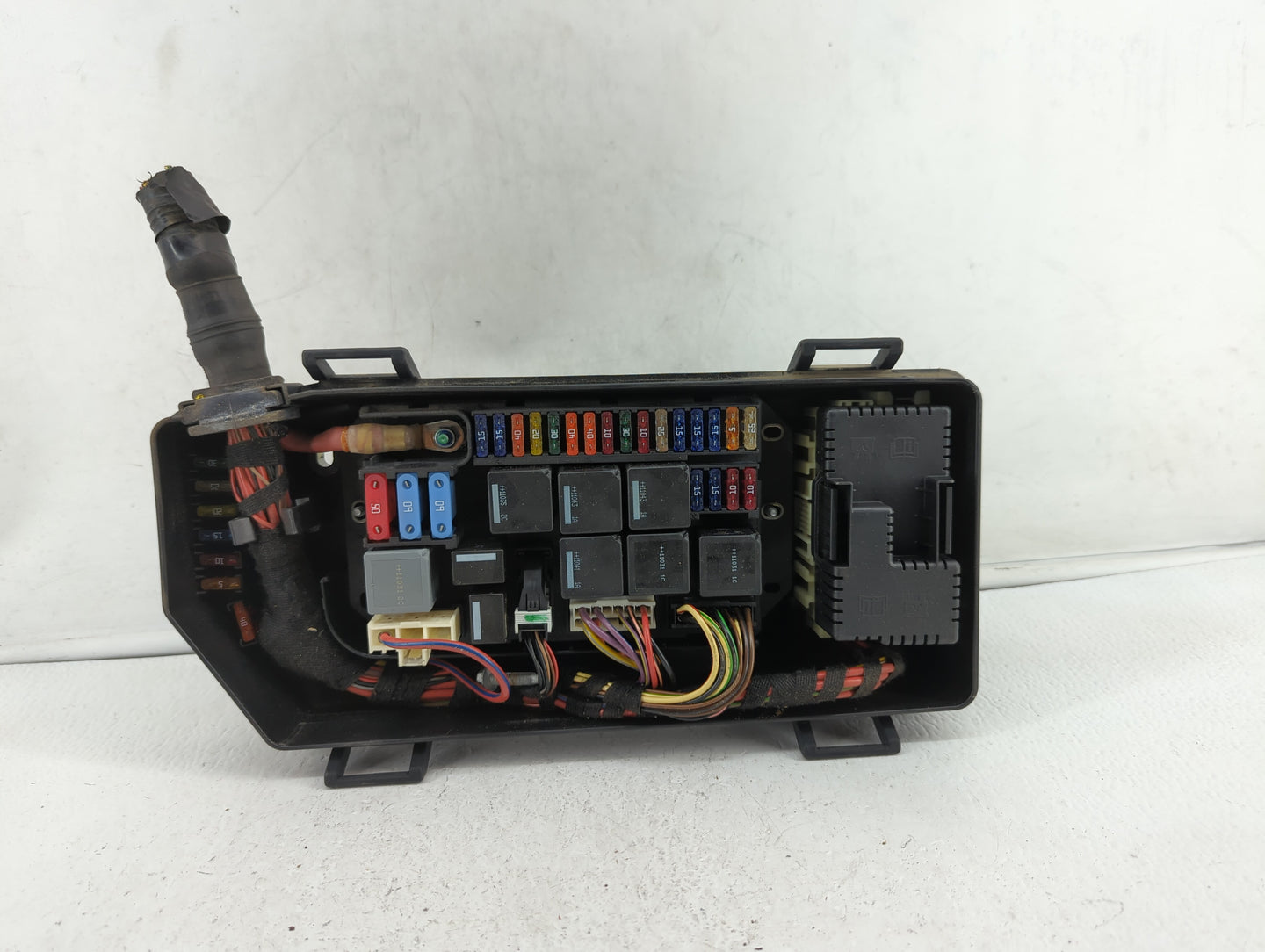 2010-2012 Land Rover Range Rover Fusebox Fuse Box Panel Relay Module P/N:AH42-00082-BA Fits Fits 2010 2011 2012 OEM Used Aut