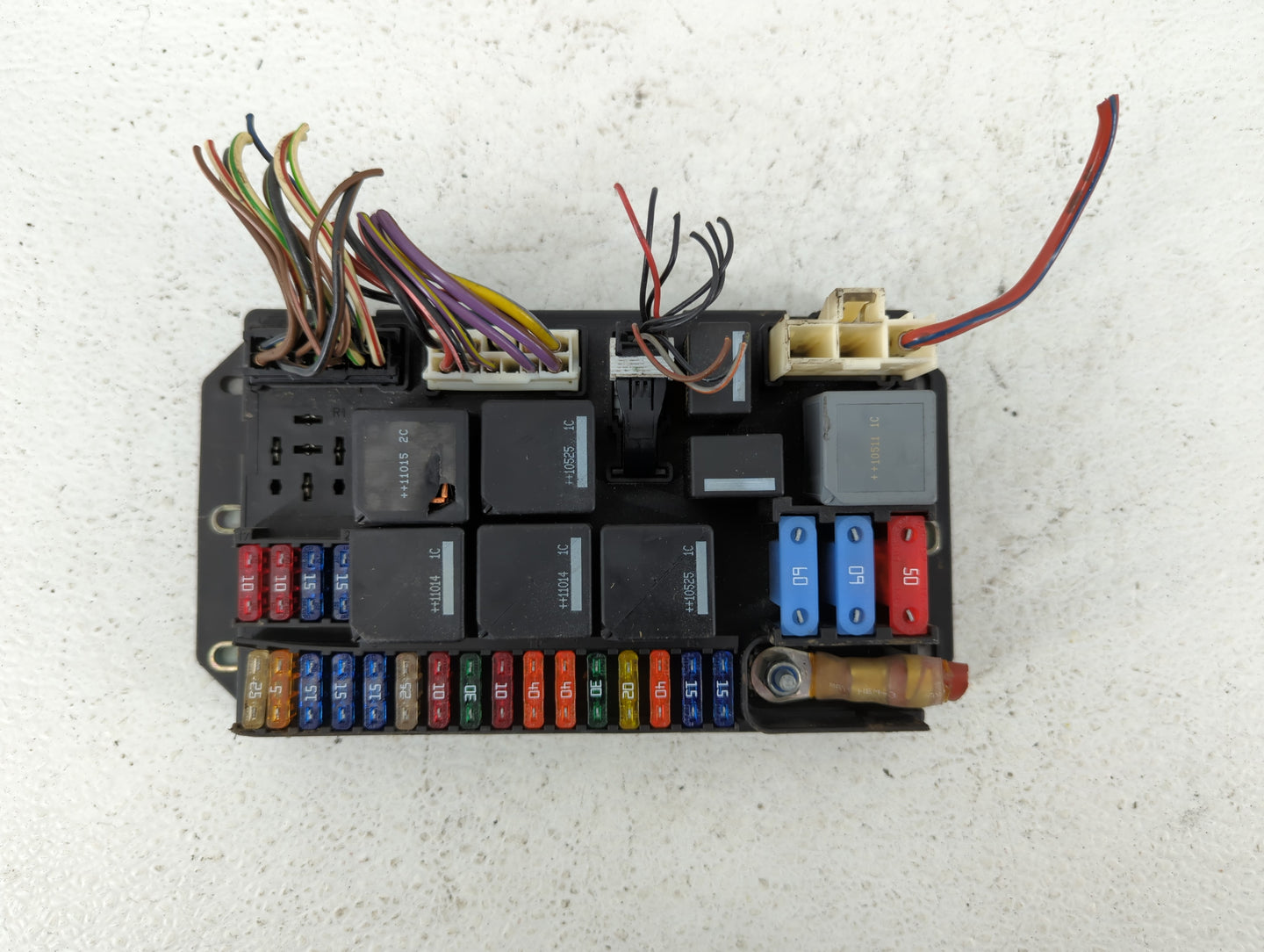2010-2012 Land Rover Range Rover Fusebox Fuse Box Panel Relay Module P/N:AH42-14A073-AB Fits Fits 2010 2011 2012 OEM Used Au