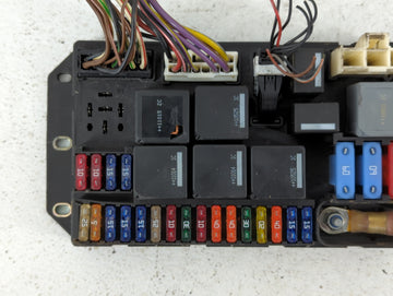 2010-2012 Land Rover Range Rover Fusebox Fuse Box Panel Relay Module P/N:AH42-14A073-AB Fits Fits 2010 2011 2012 OEM Used Auto Parts