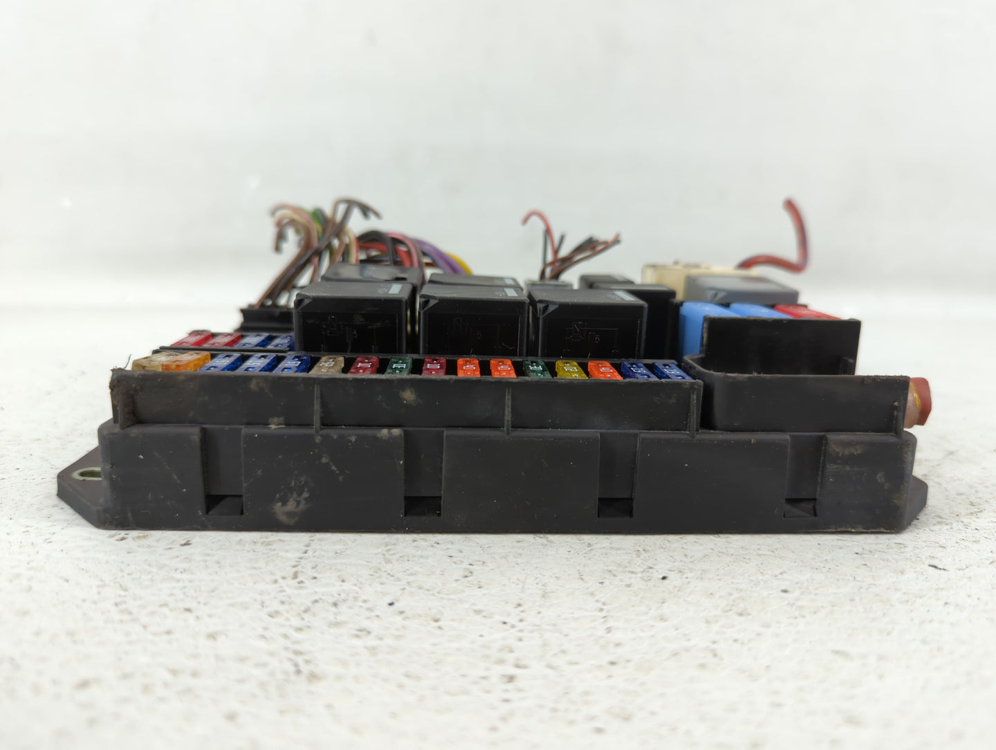 2010-2012 Land Rover Range Rover Fusebox Fuse Box Panel Relay Module P/N:AH42-14A073-AB Fits Fits 2010 2011 2012 OEM Used Au