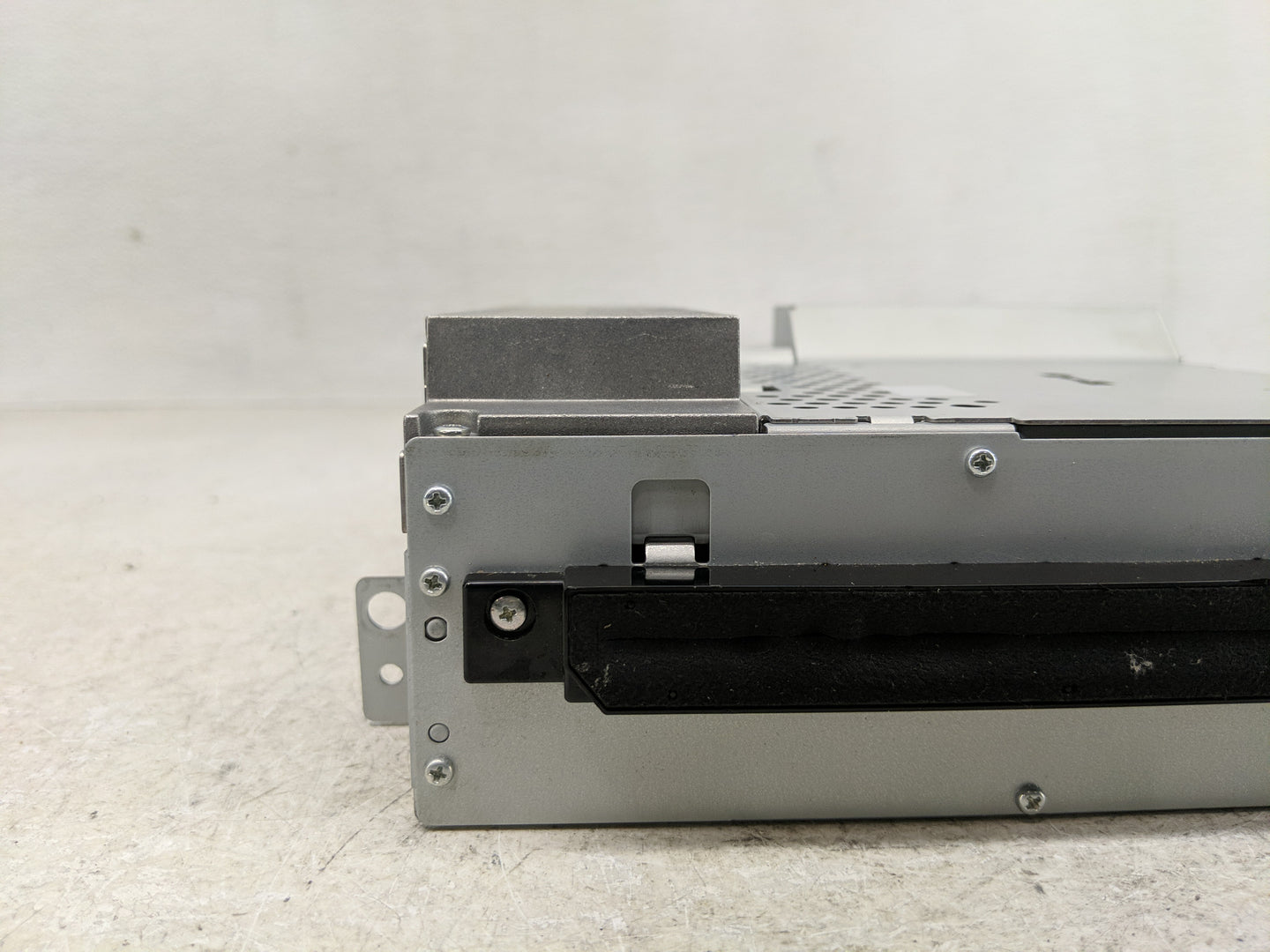2011 Land Rover Range Rover Sport Radio AM FM Cd Player Receiver Replacement P/N:BH22-18C815-AB Fits OEM Used Auto Parts - O